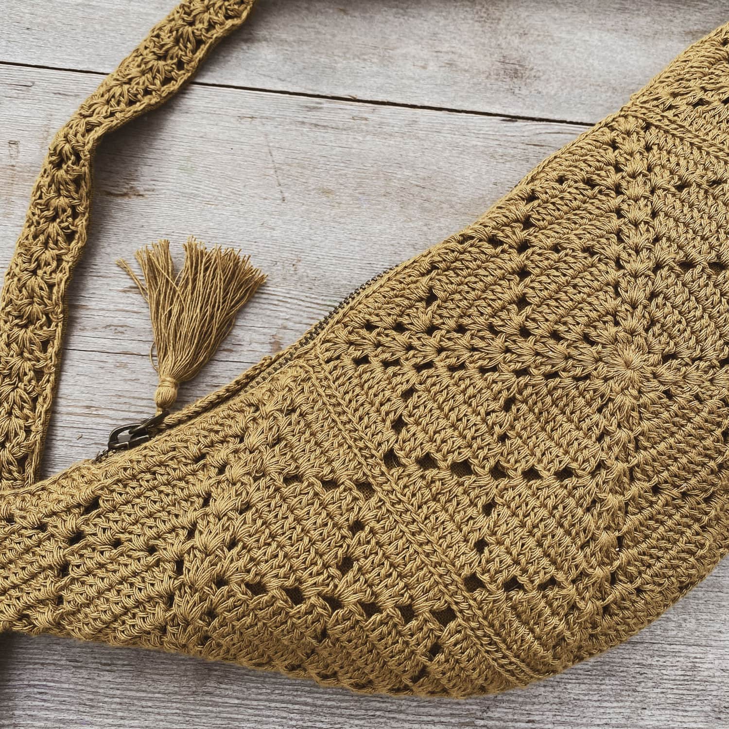 Nah Banana Bag - RY Rayon - S050 Antique Bronze