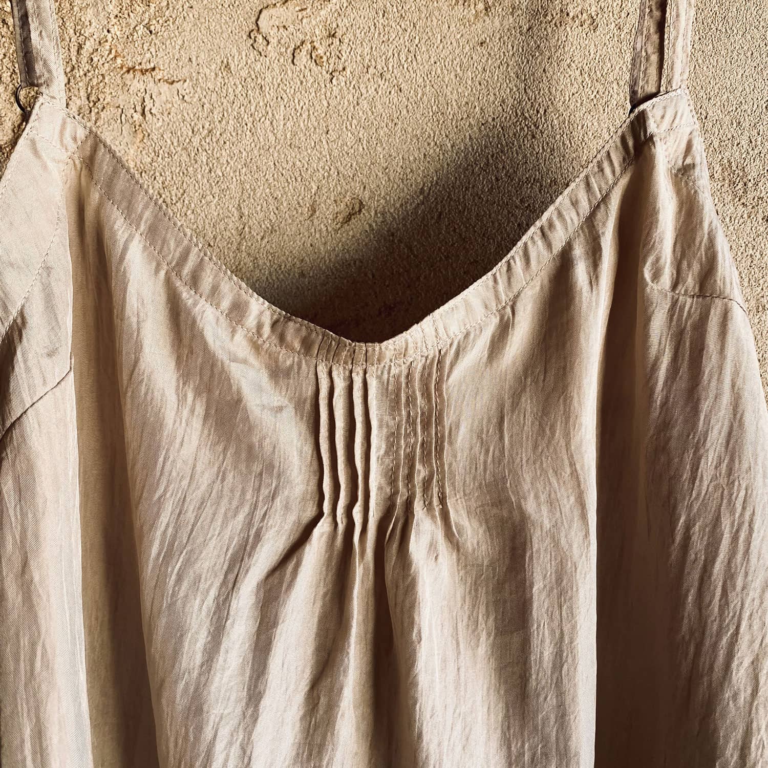 Selene Top - Women - HS Habotai Silk 40 - S018 Powder