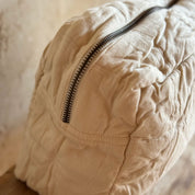 Akira Toiletry Bag - OQ Origami Quilt - S000 Natural - Large