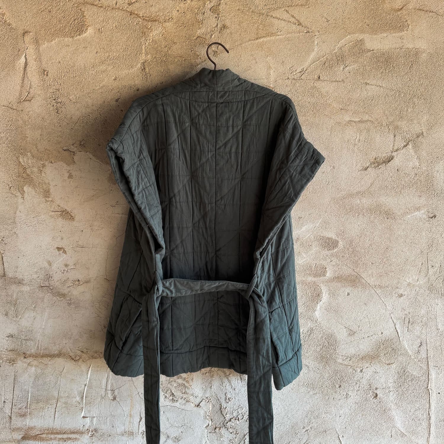 Akira Vest - Women  - OQ Origami Quilt - S021 Dark Grey