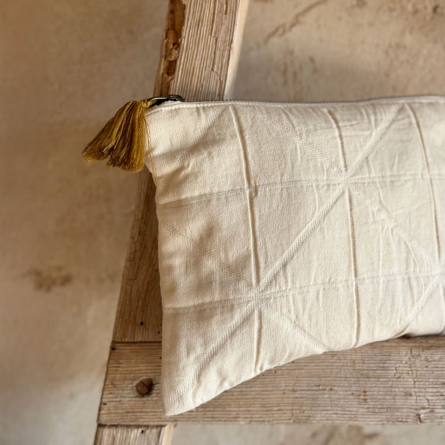 Akira Zip Clutch - OQ Origami Quilt - S000 Natural