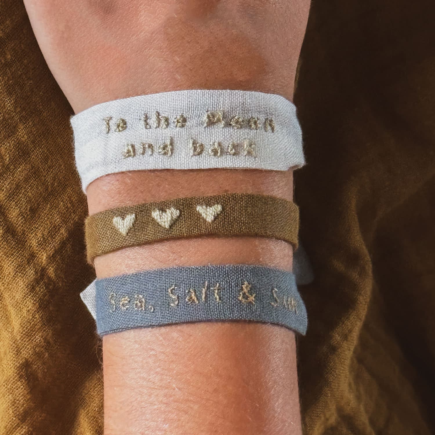 Embroidered Bracelet To the Moon and Back - S000 Natural