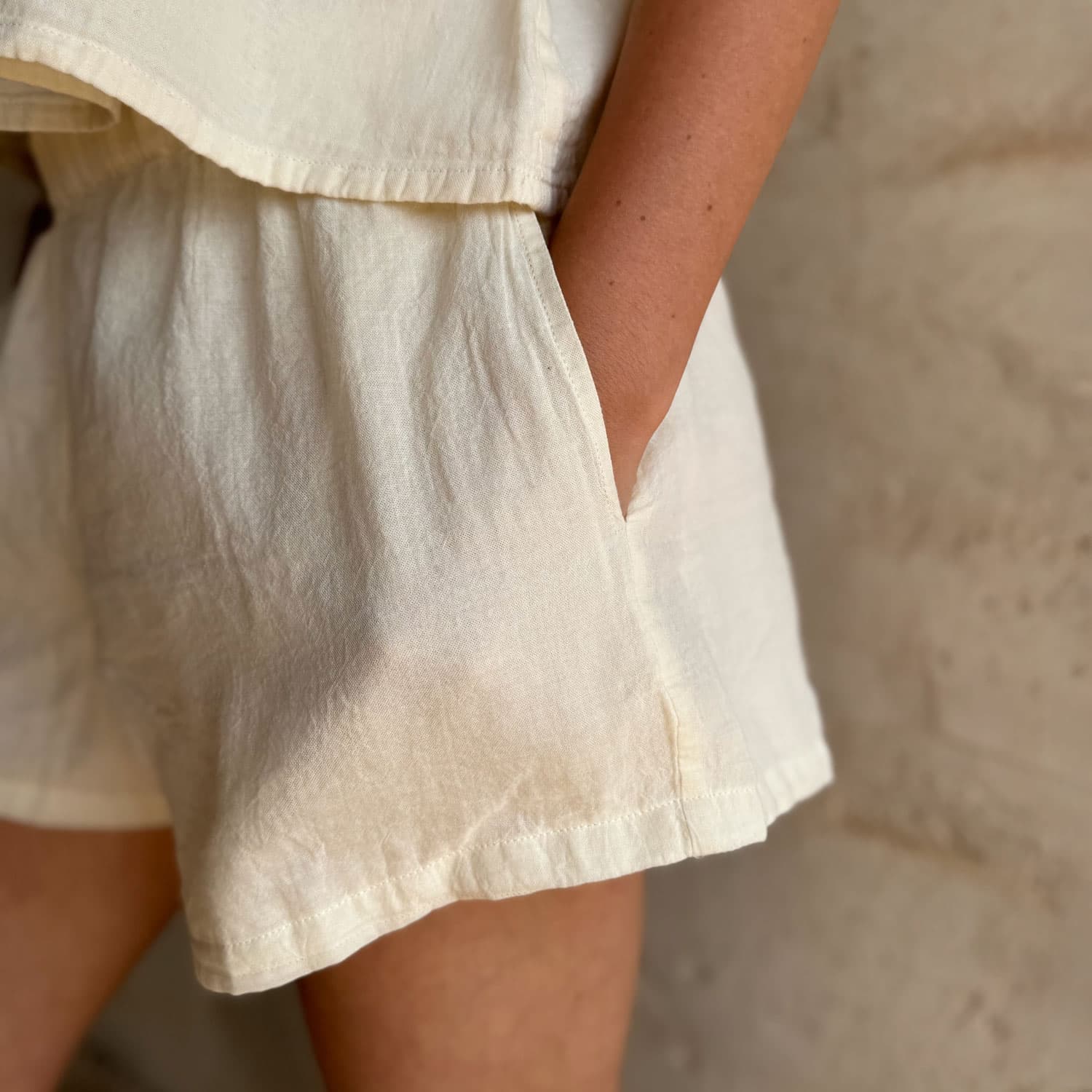 Lucille Short Pants - Women - SS Simple Saloo - S100 Raw