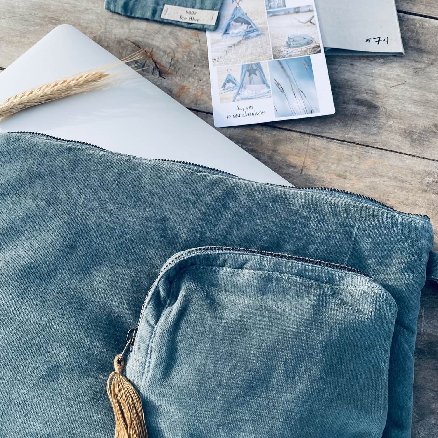 Laptop Case  - WV Woven Velvet - S032 Ice Blue