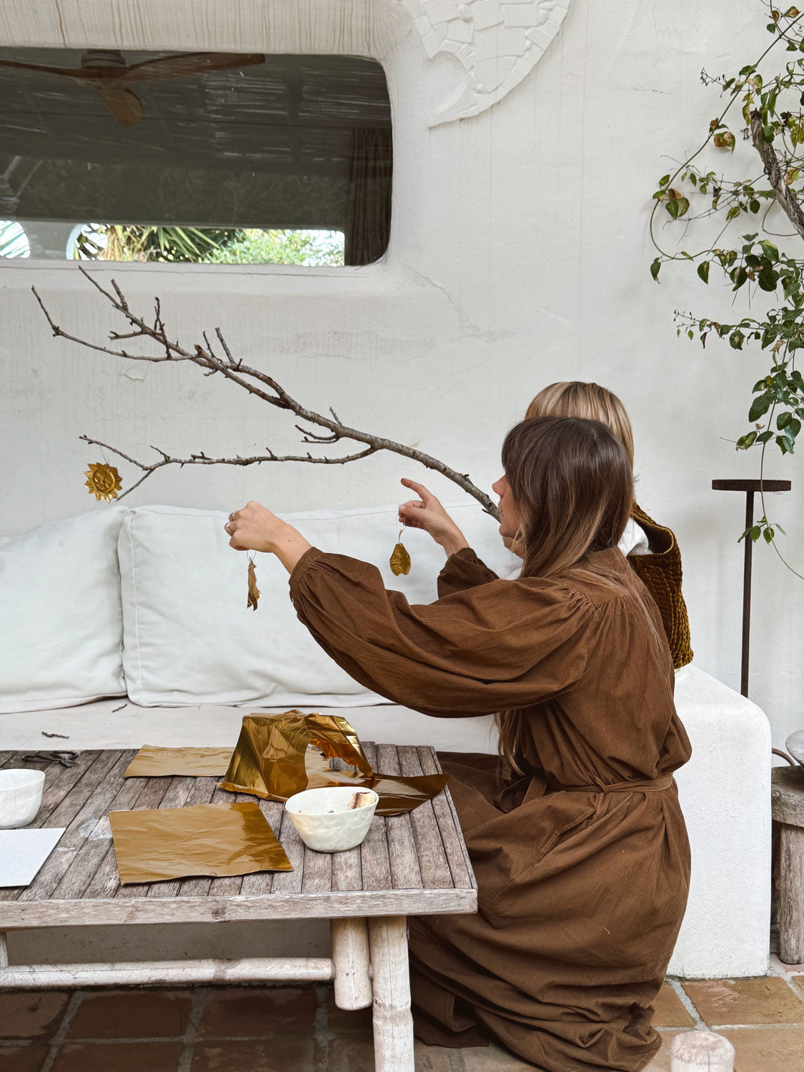 Make embossed foil Christmas decorations "step by step"