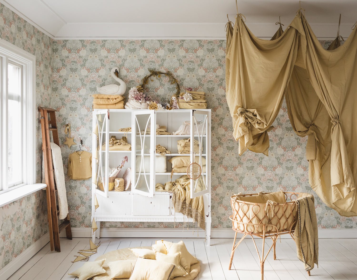 When a baby is born in Spring… - n°74 E-Shop