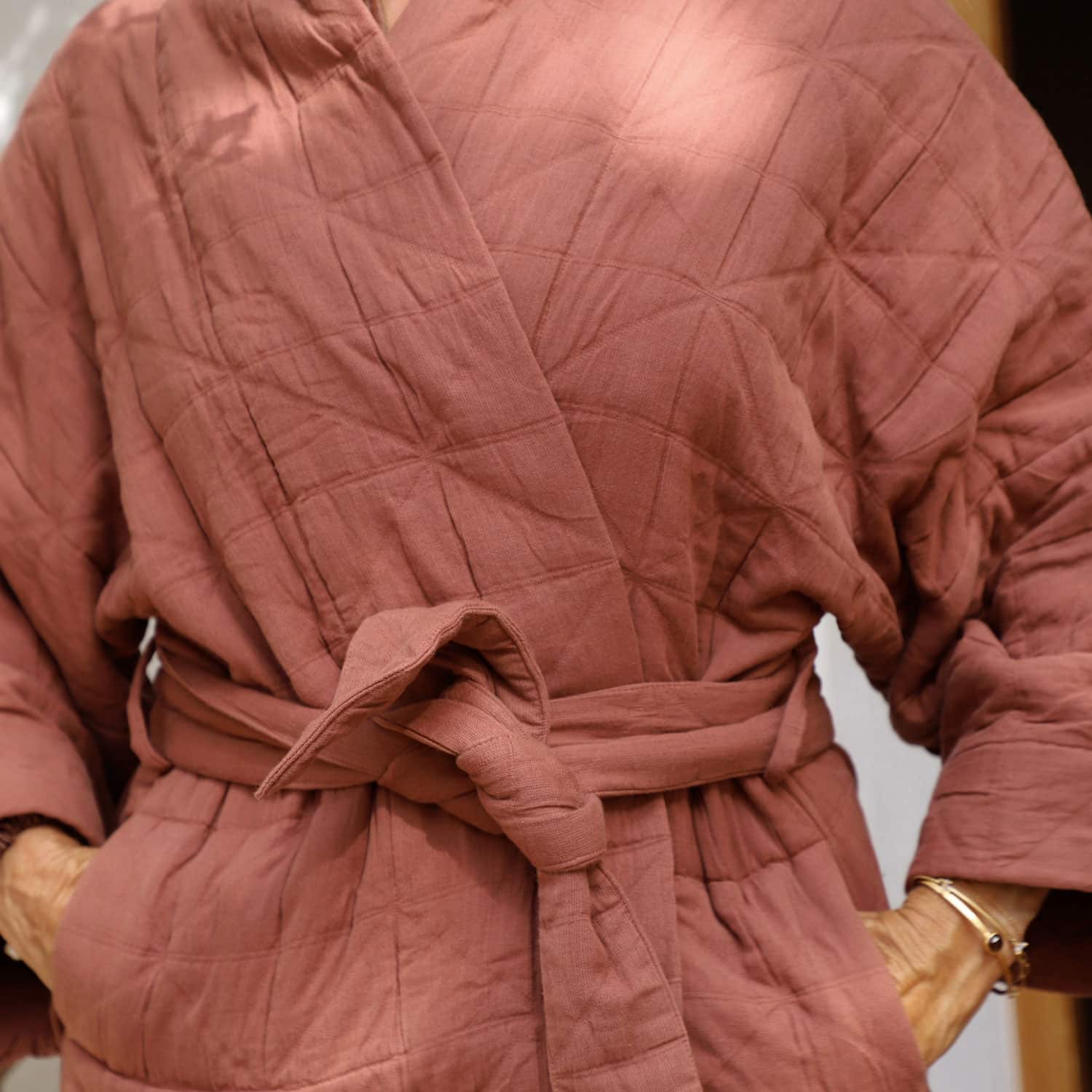 Akira-Kimono---Women----OQ-Origami-Quilt---S060-Jaipur-Pink-11.jpg