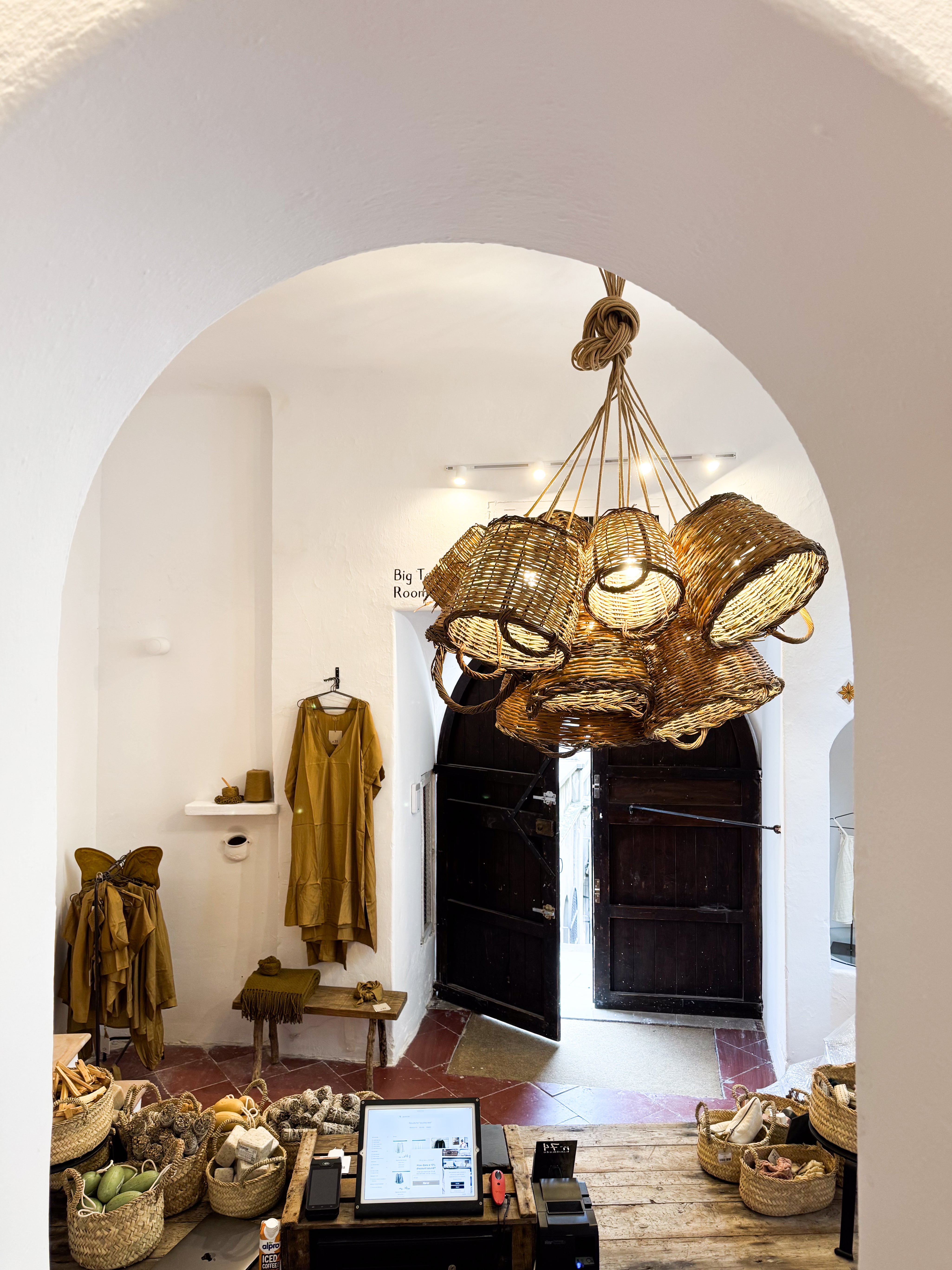 Carrousel_4_Photo_1.jpg