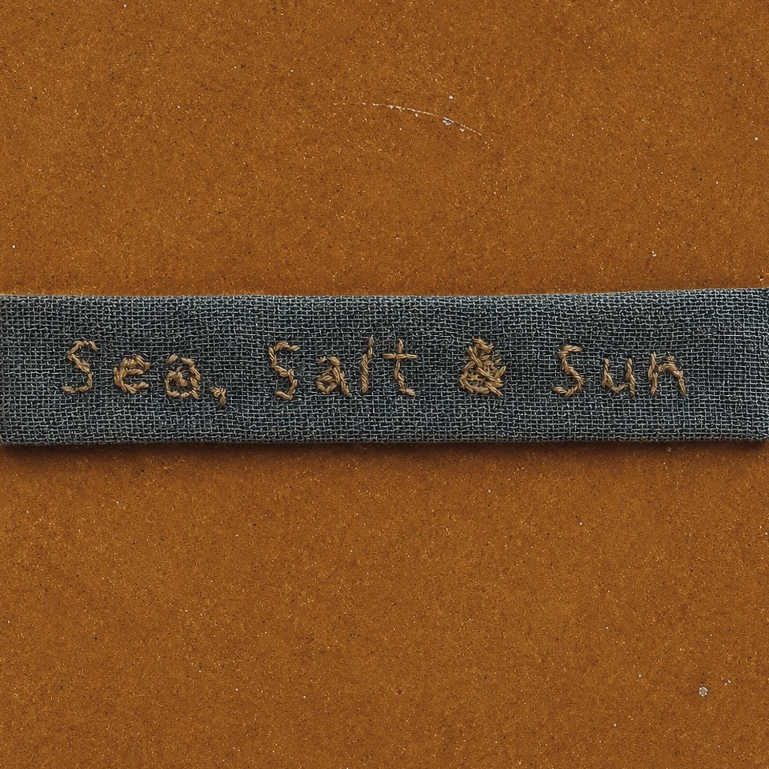 EmbroideredBraceletSea_Salt_Sun-S032IceBlue-01.jpg