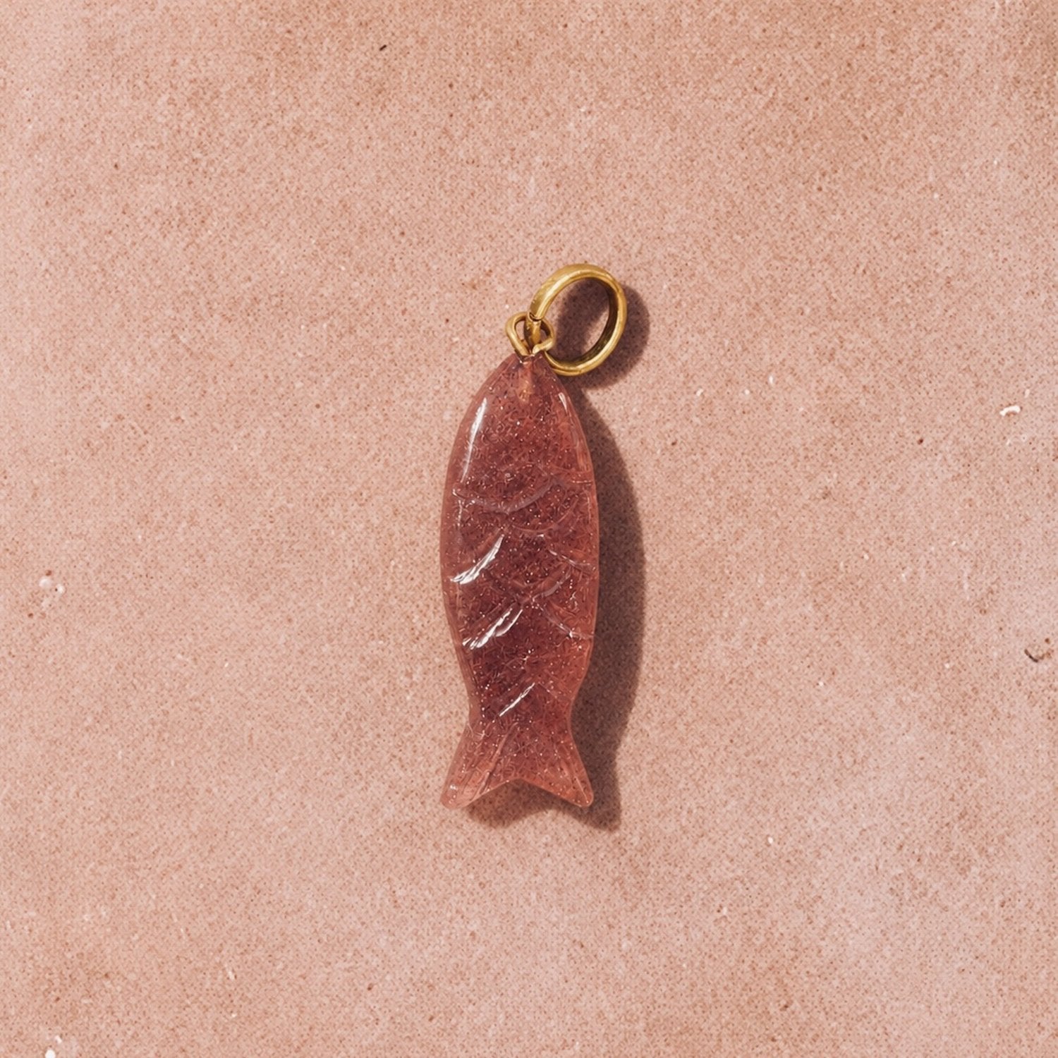 FishStonePendant-Medium-CherryQuartz-01_8a0db09c-b18c-46ab-926f-d714c30a8a5d.jpg