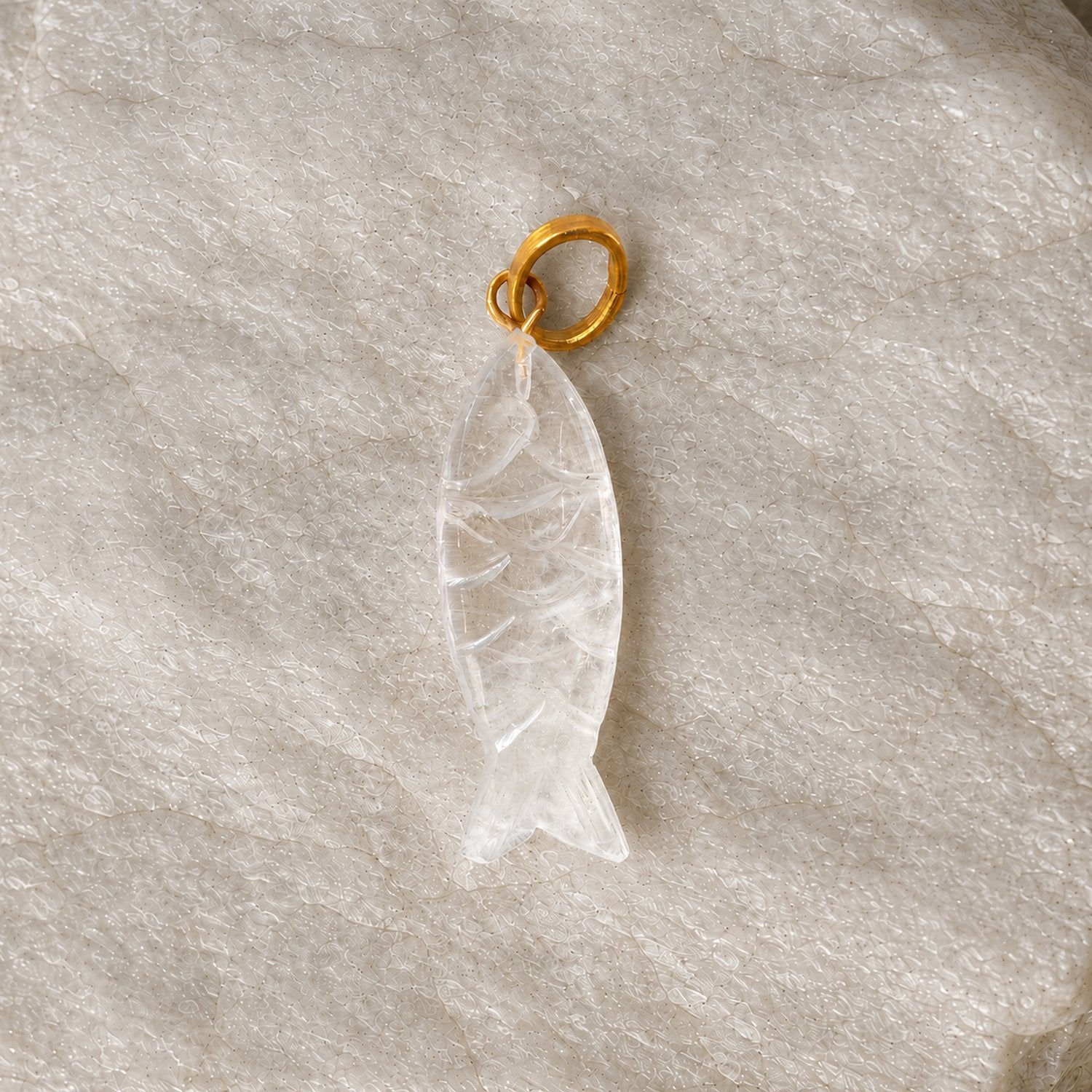 FishStonePendant-Medium-CrystalQuartz_01.jpg