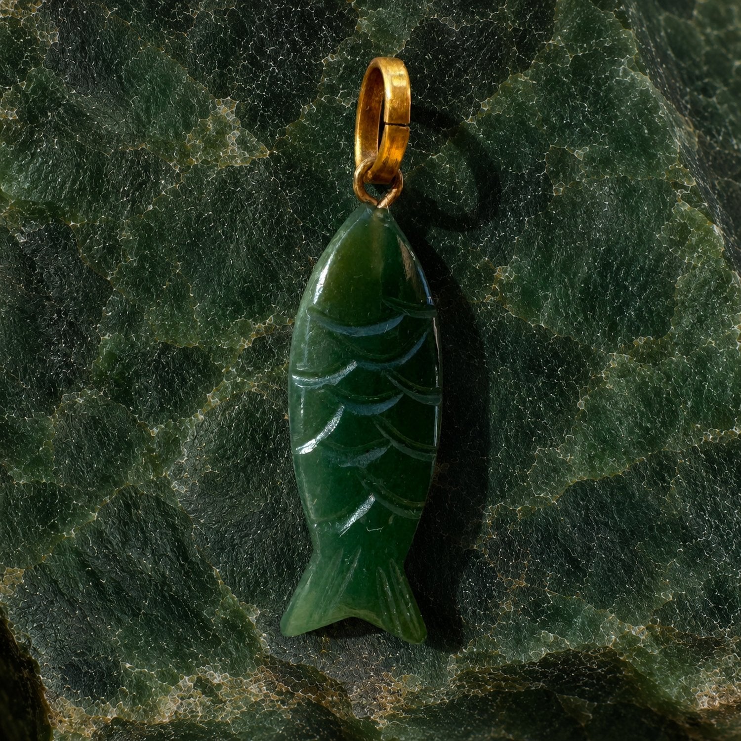 FishStonePendant-Medium-GreenAventurine-01.jpg