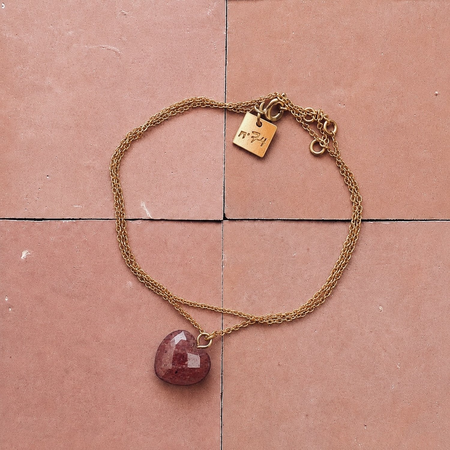 HeartStoneBracelet-CherryQuartz-01_3d6209a1-1a3a-41df-9590-ea157538a4e3.jpg