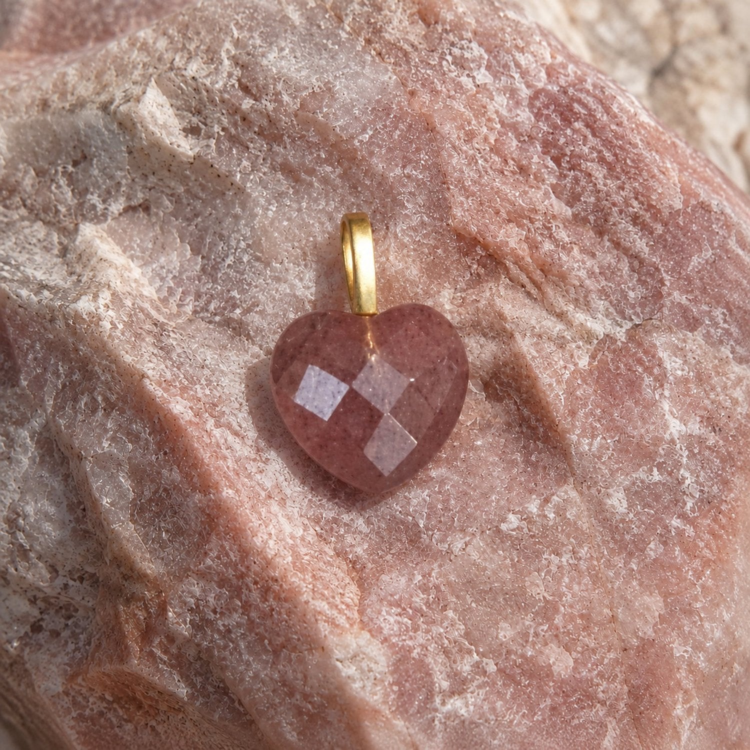 HeartStoneCharm-CherryQuartz-01.jpg