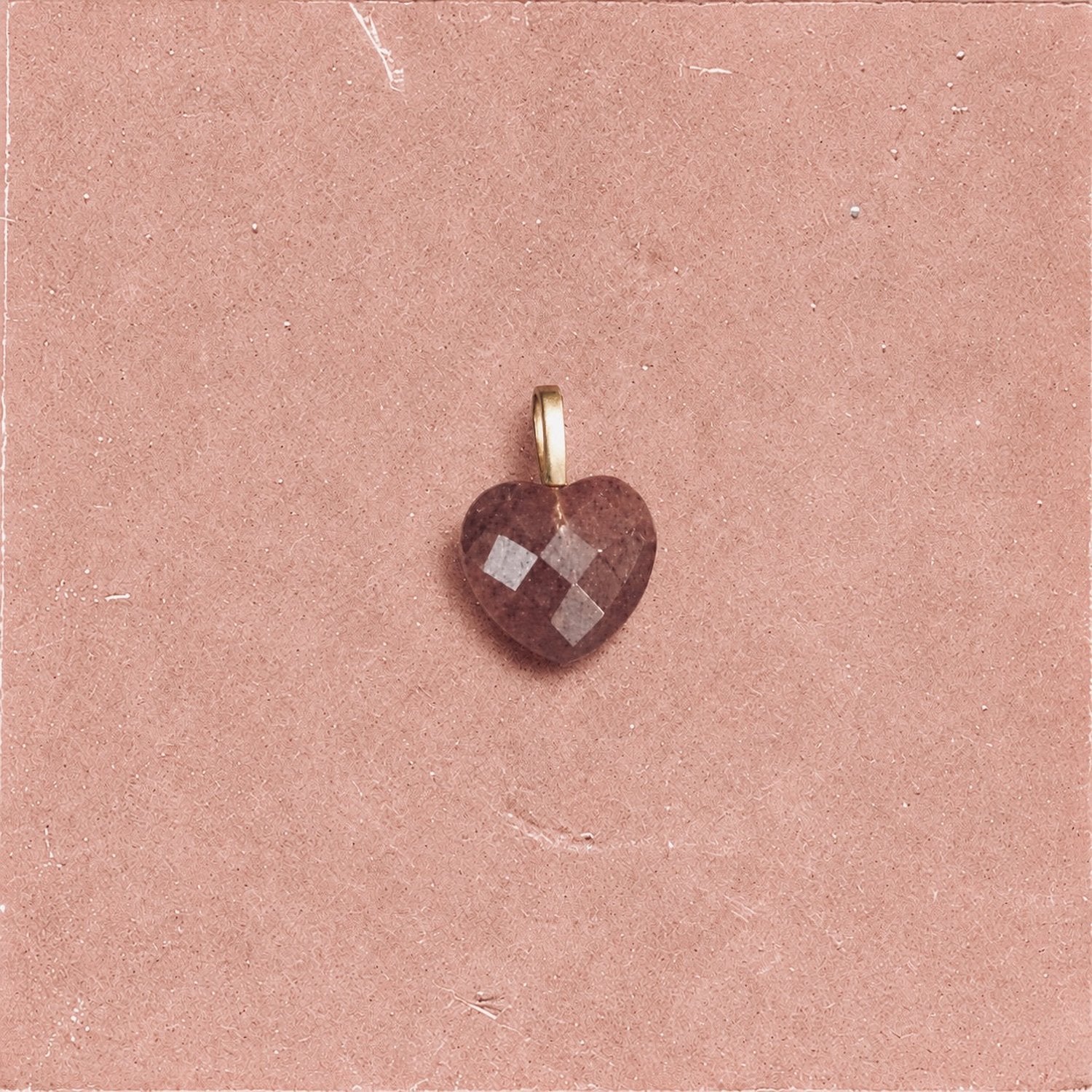 HeartStoneCharm-CherryQuartz-01_605a240e-368a-4b65-ab64-bd4795a71178.jpg
