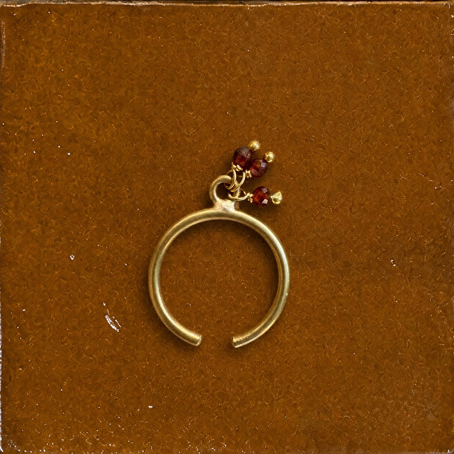 JoyStonesRing-Hessonite-01_bdbf81ad-7e12-45e6-b054-bb843713f00a.jpg