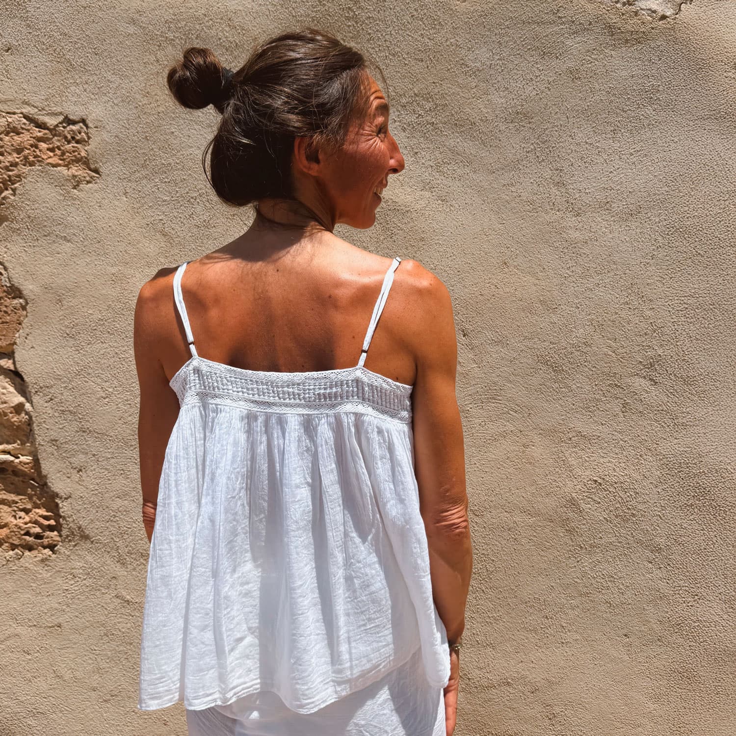 Lila-Tank-Top---Women---CV-Cotton-Voile-100---S001-White-03.jpg