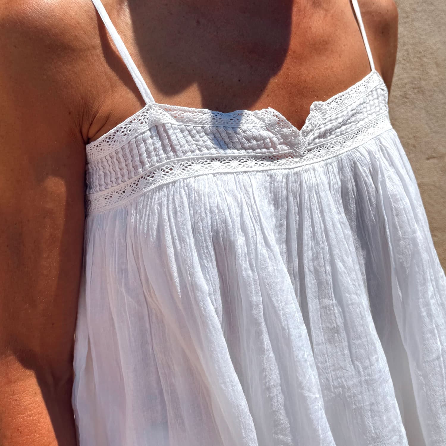 Lila-Tank-Top---Women---CV-Cotton-Voile-100---S001-White-05.jpg