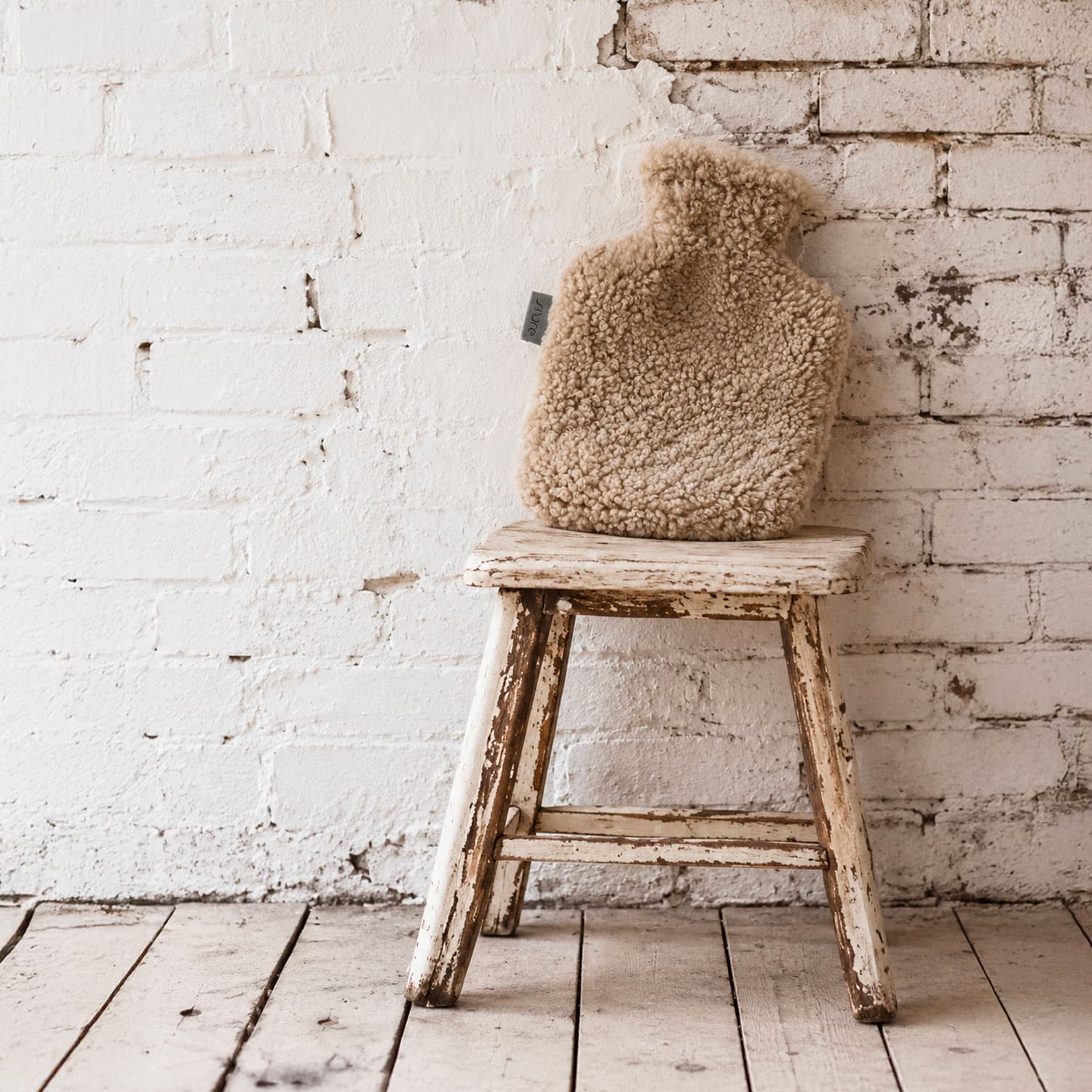 Sheepskin-Hot-Water-Bottle---Nappa-01.jpg