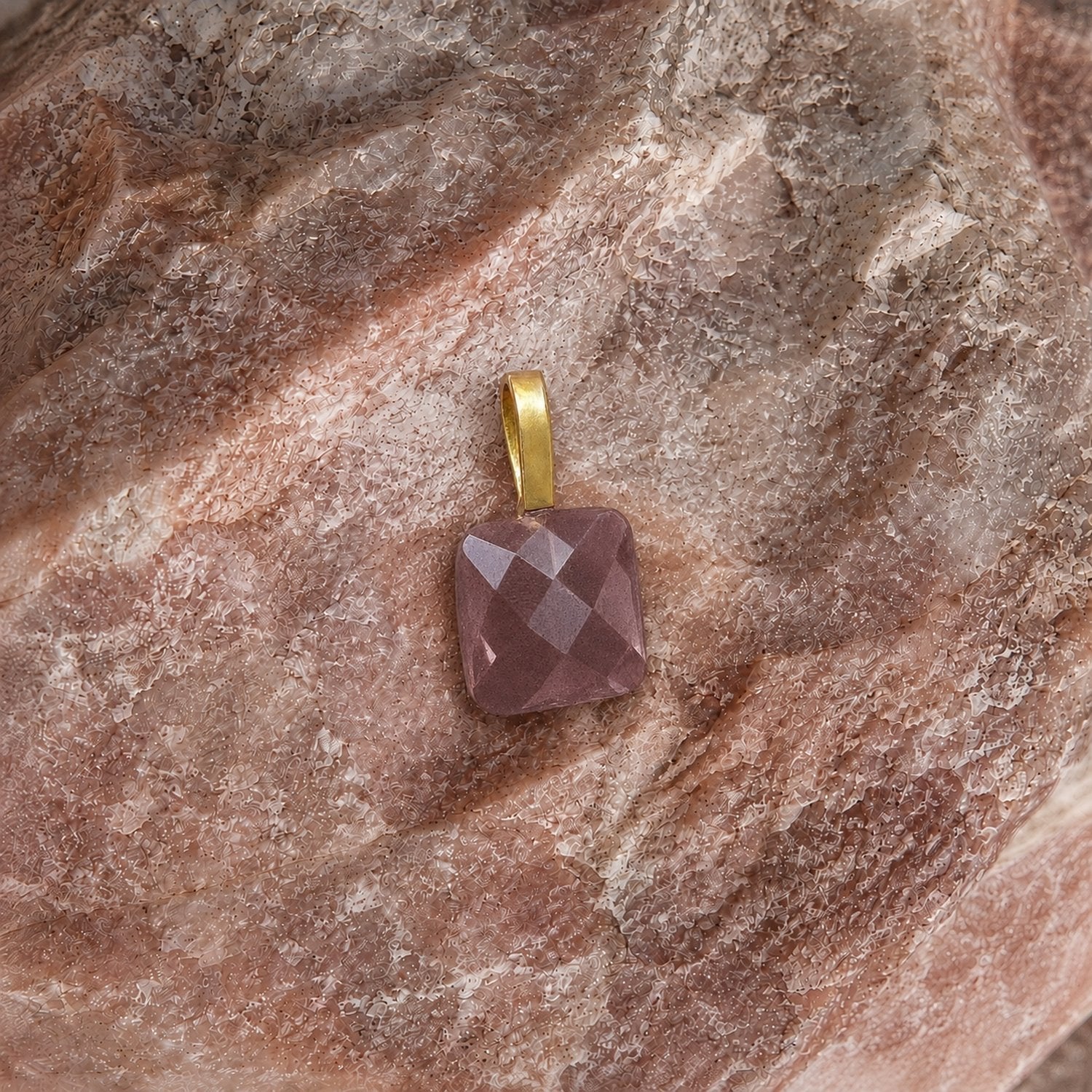 StoneCharm-CherryQuartz-01.jpg