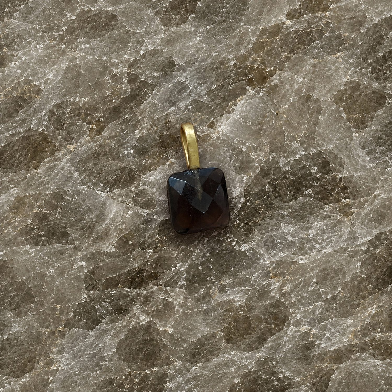 StoneCharm-SmockyQuartz-01_09e1be1c-e622-483d-82bb-245c37ba8b65.jpg
