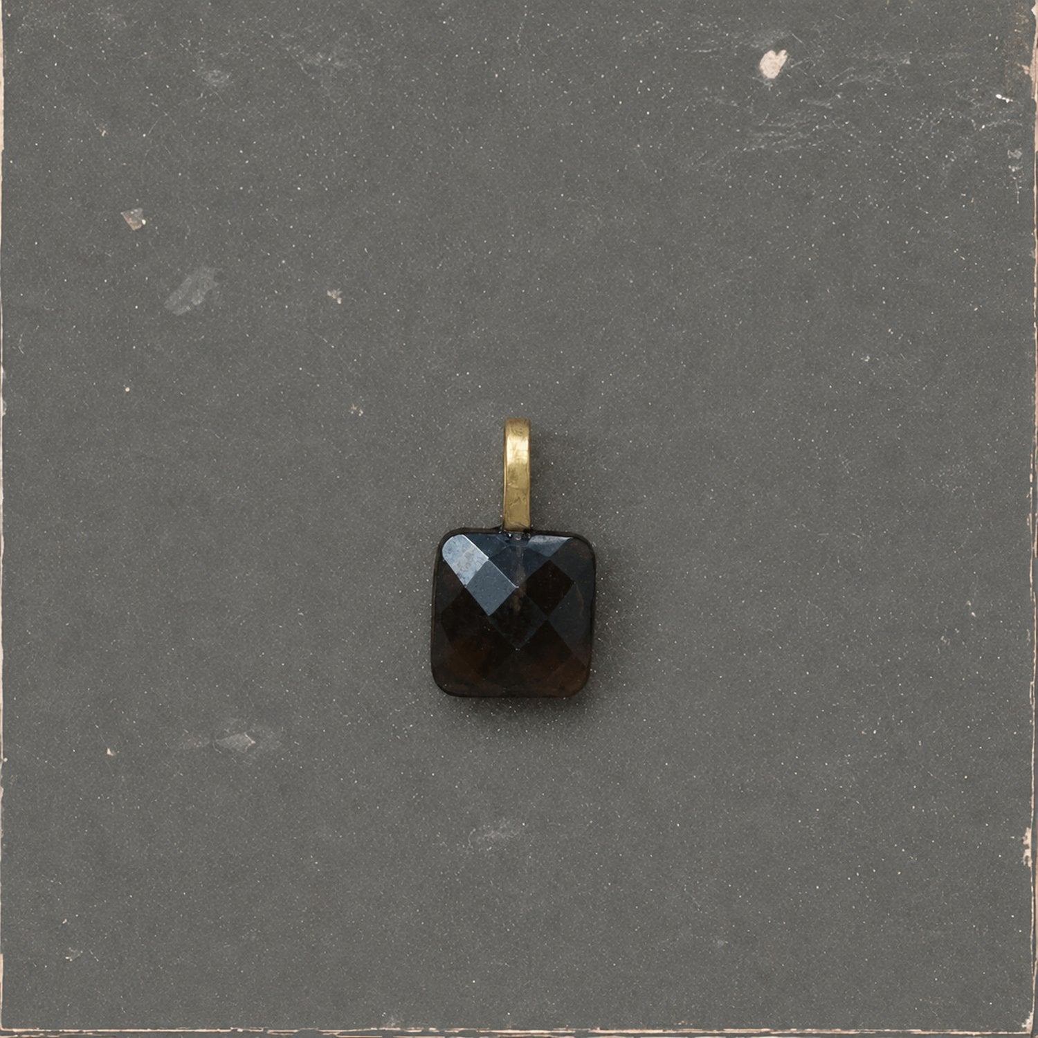 StoneCharm-SmockyQuartz-01_a2aad223-b394-4011-b8d1-cc19c46b30cd.jpg
