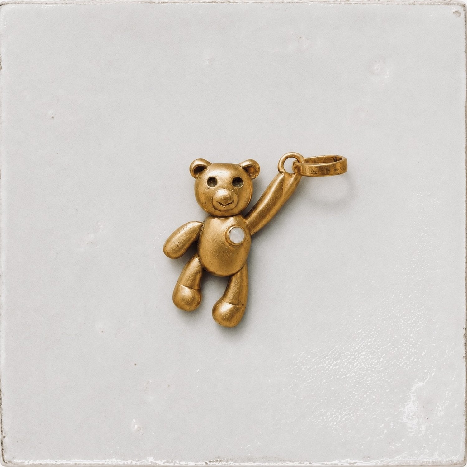 TeddyPendant-Brass-01_995f8dcd-9e8b-4bb3-94b2-fbe25b0f42d4.jpg