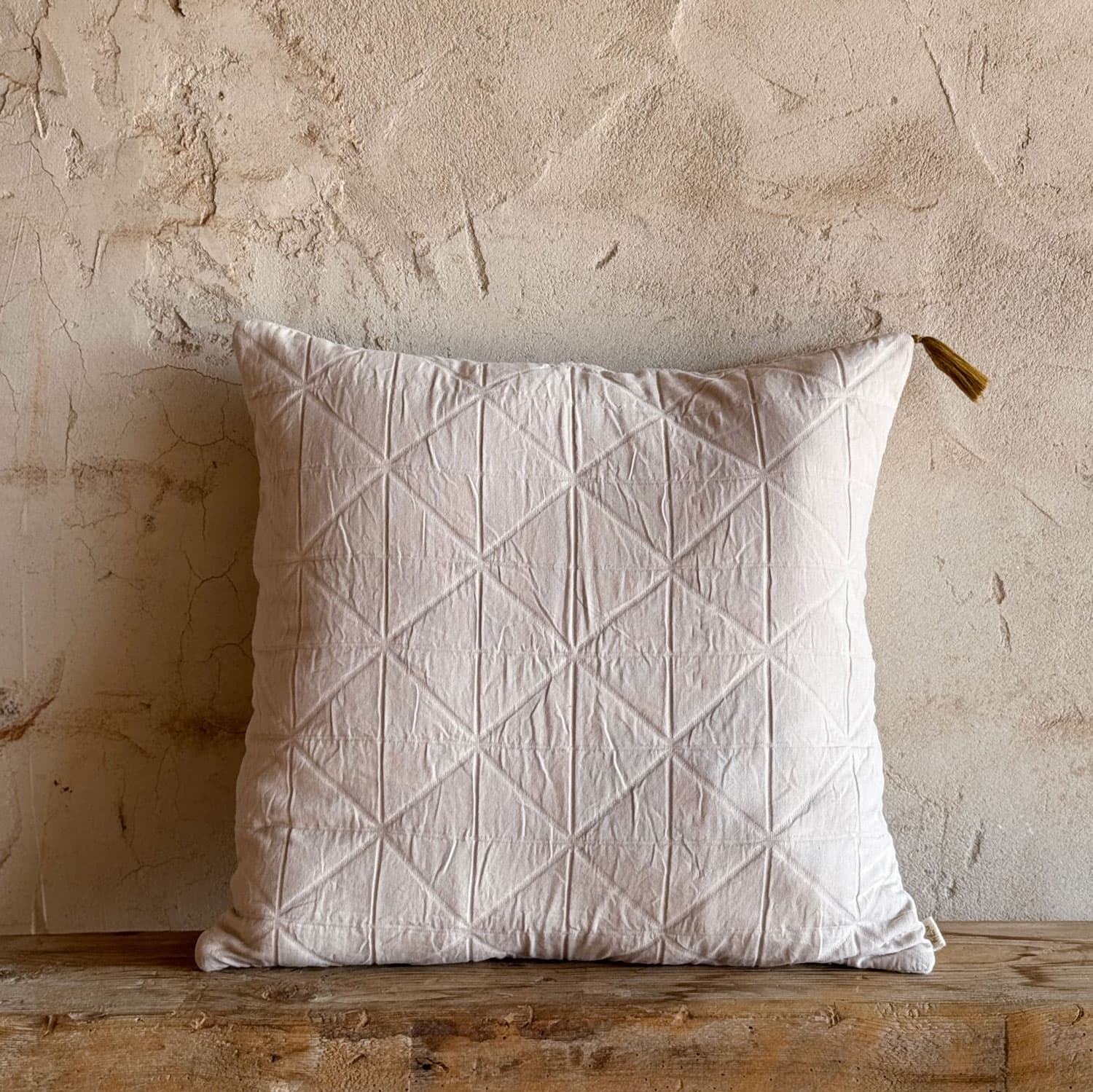 Akira Cushion Cover - OQ Origami Quilt - S018 Powder - n°74 E - Shop - 7400000137300