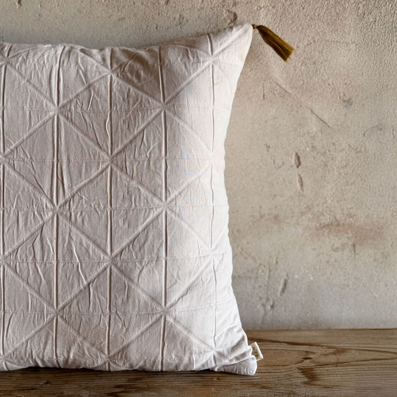 Akira Cushion Cover - OQ Origami Quilt - S018 Powder - n°74 E - Shop - 7400000137301