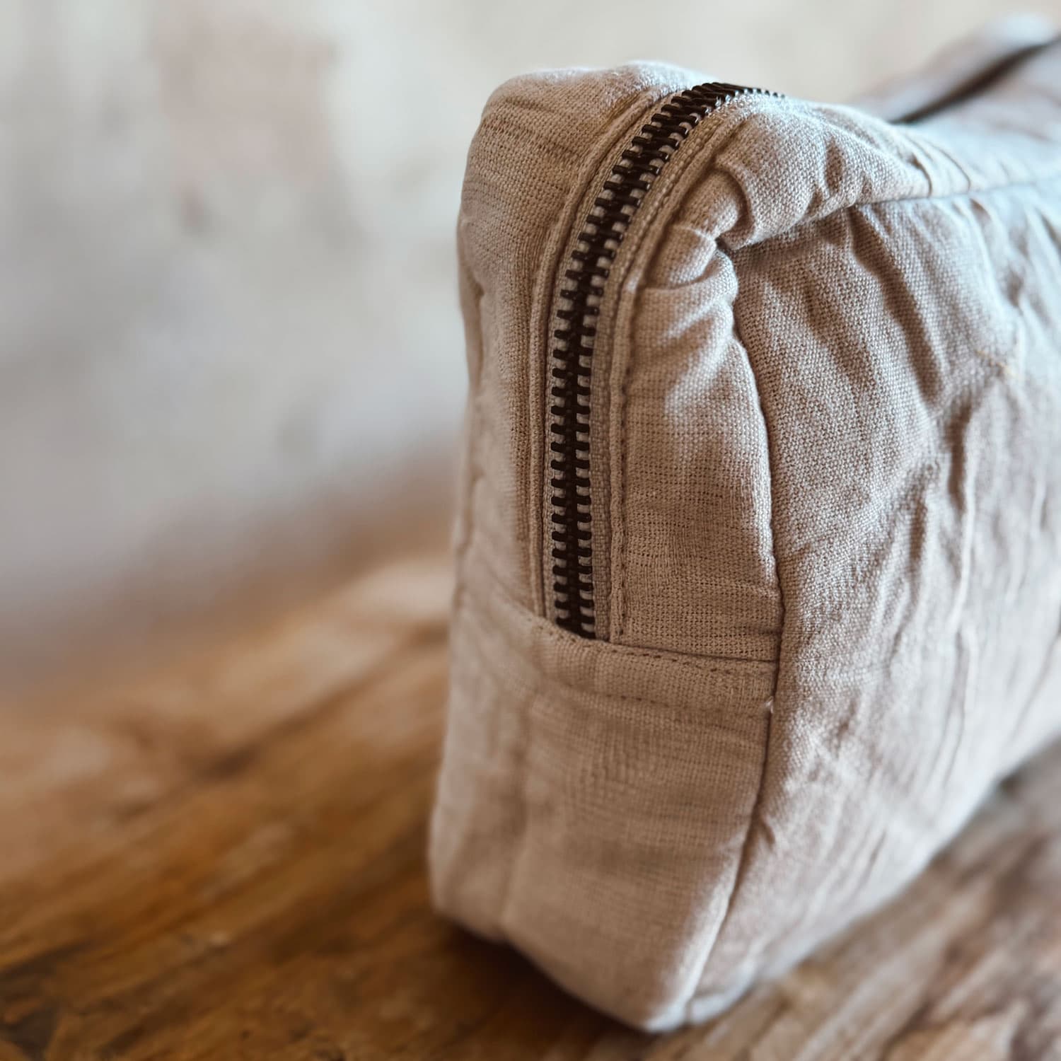 Akira Toiletry Bag - OQ Origami Quilt - S018 Powder - Medium