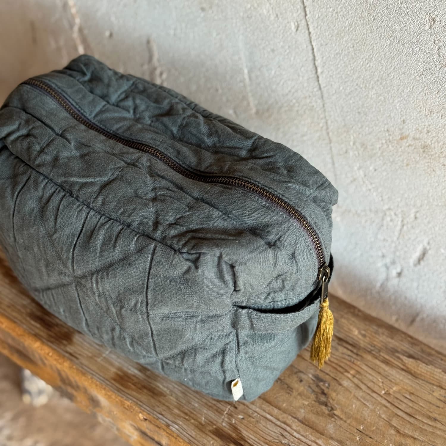 Akira Toiletry Bag - OQ Origami Quilt - S021 Dark Grey - Large