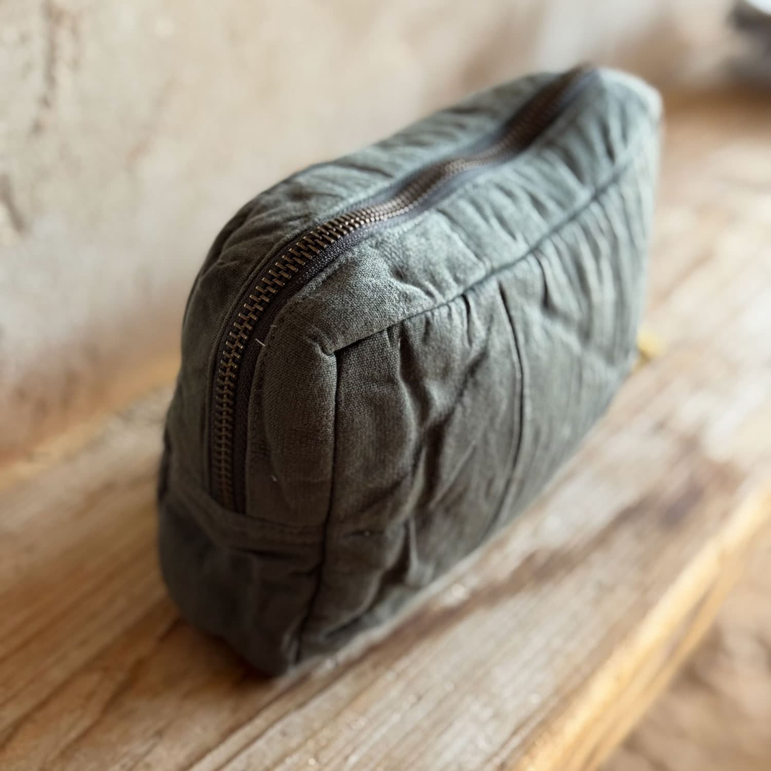 Akira Toiletry Bag - OQ Origami Quilt - S021 Dark Grey - Medium