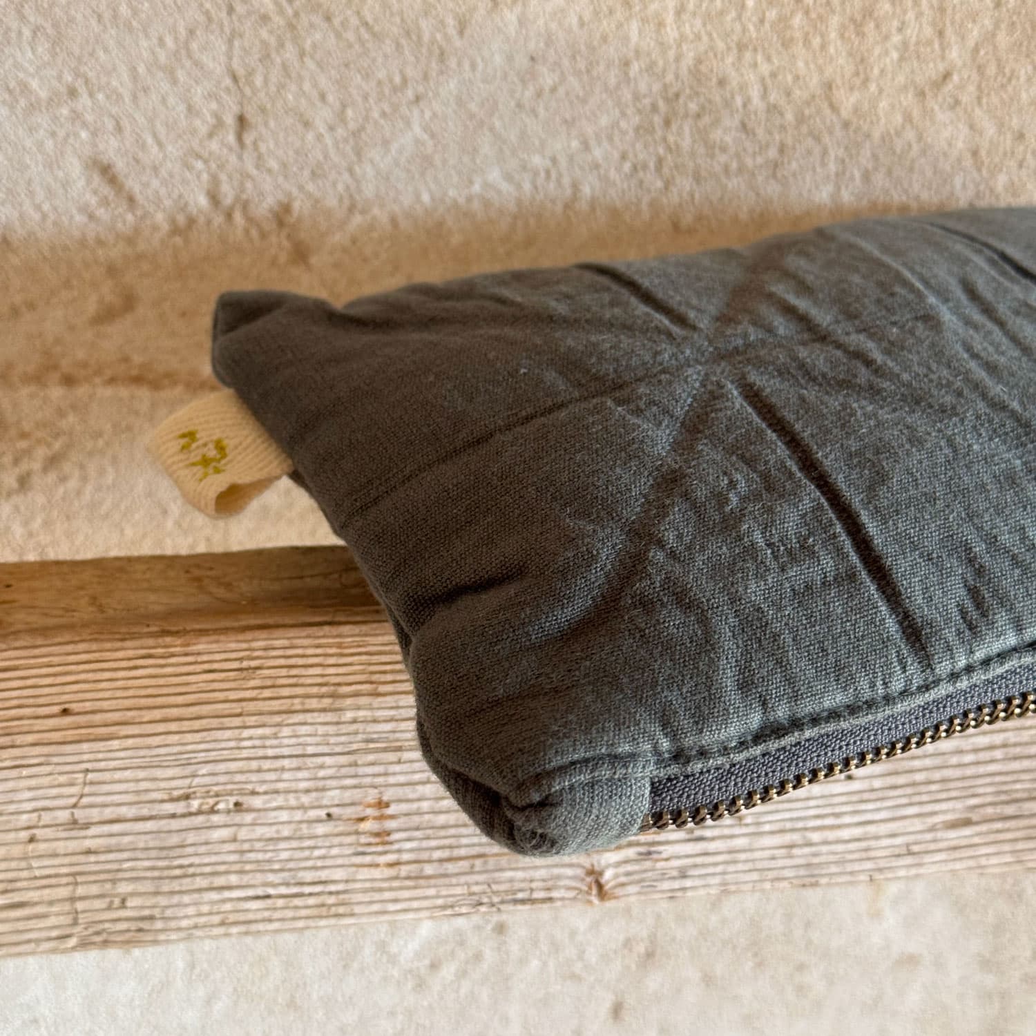 Akira Zip Clutch - OQ Origami Quilt - S021 Dark Grey