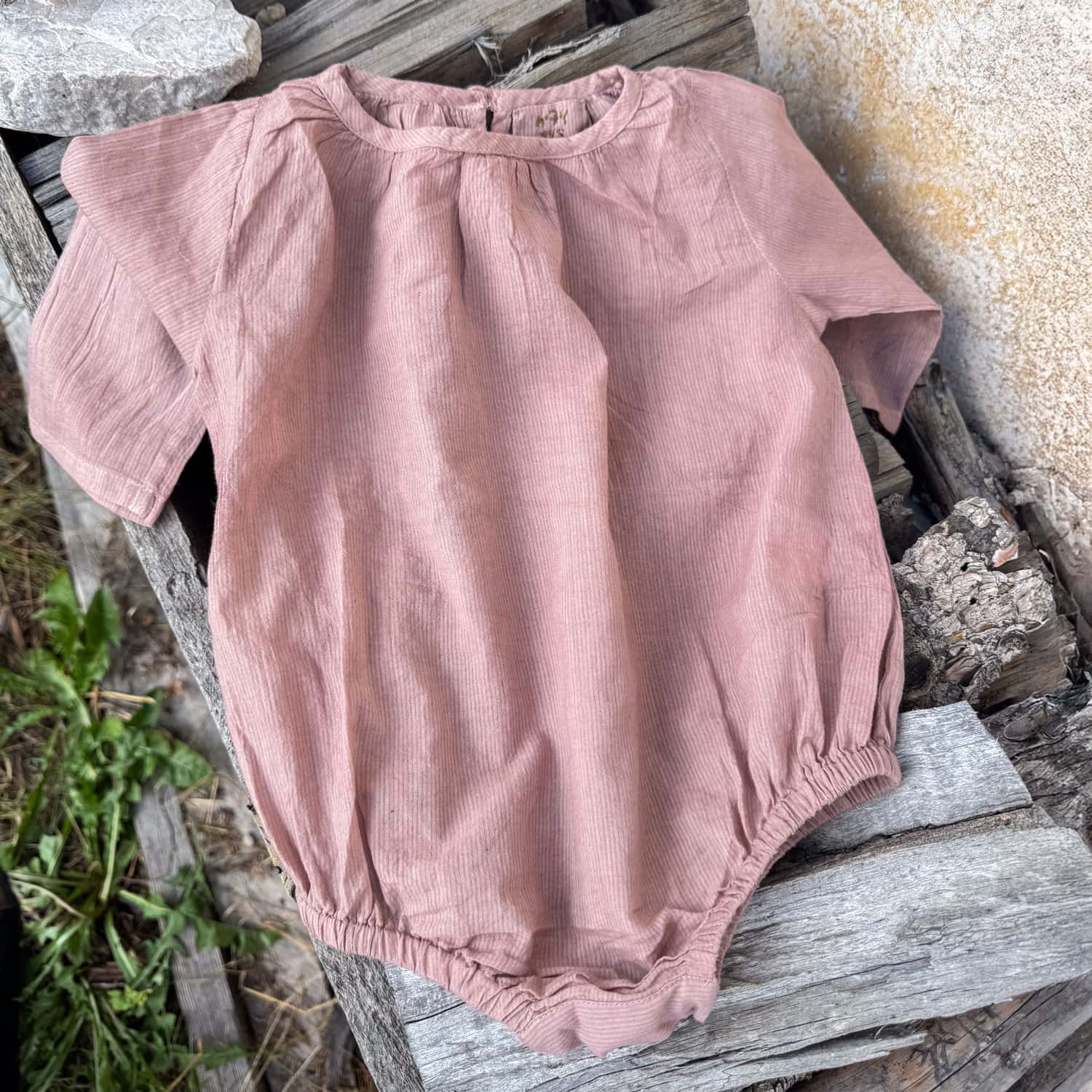 Dobby Bodysuit - Baby - CD Cotton Dobby - S007 Dusty Pink - n°74 E - Shop - 7400000137486