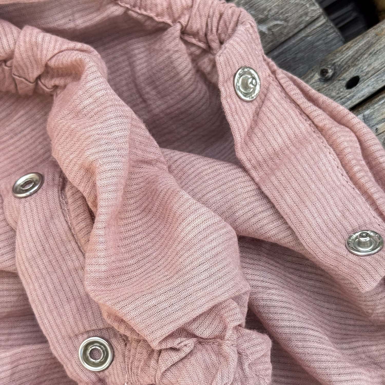 Dobby Bodysuit - Baby - CD Cotton Dobby - S007 Dusty Pink - n°74 E - Shop - 7400000137486