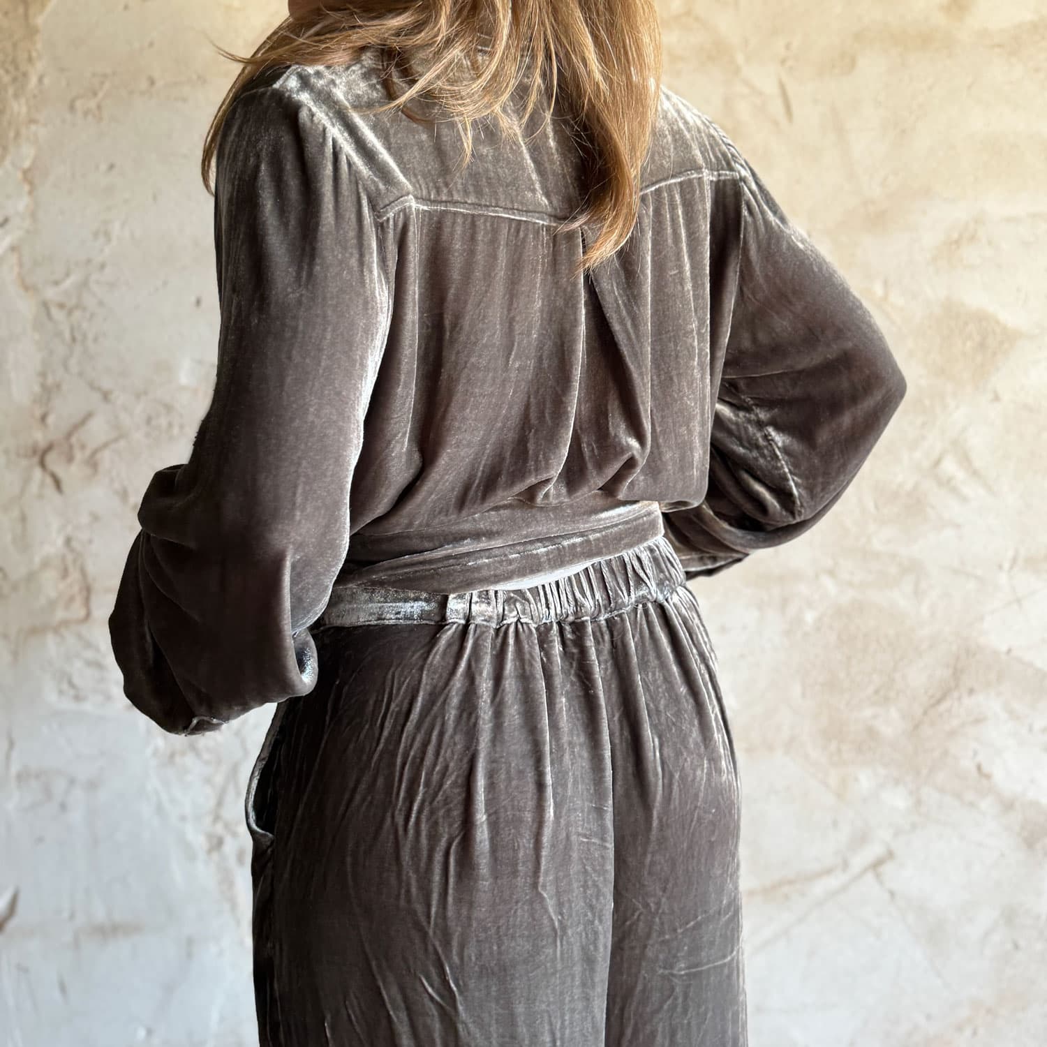 Ella Pants - Women - SV Silk Velvet - S045 Stone Grey - n°74 E - Shop - 7400000137158