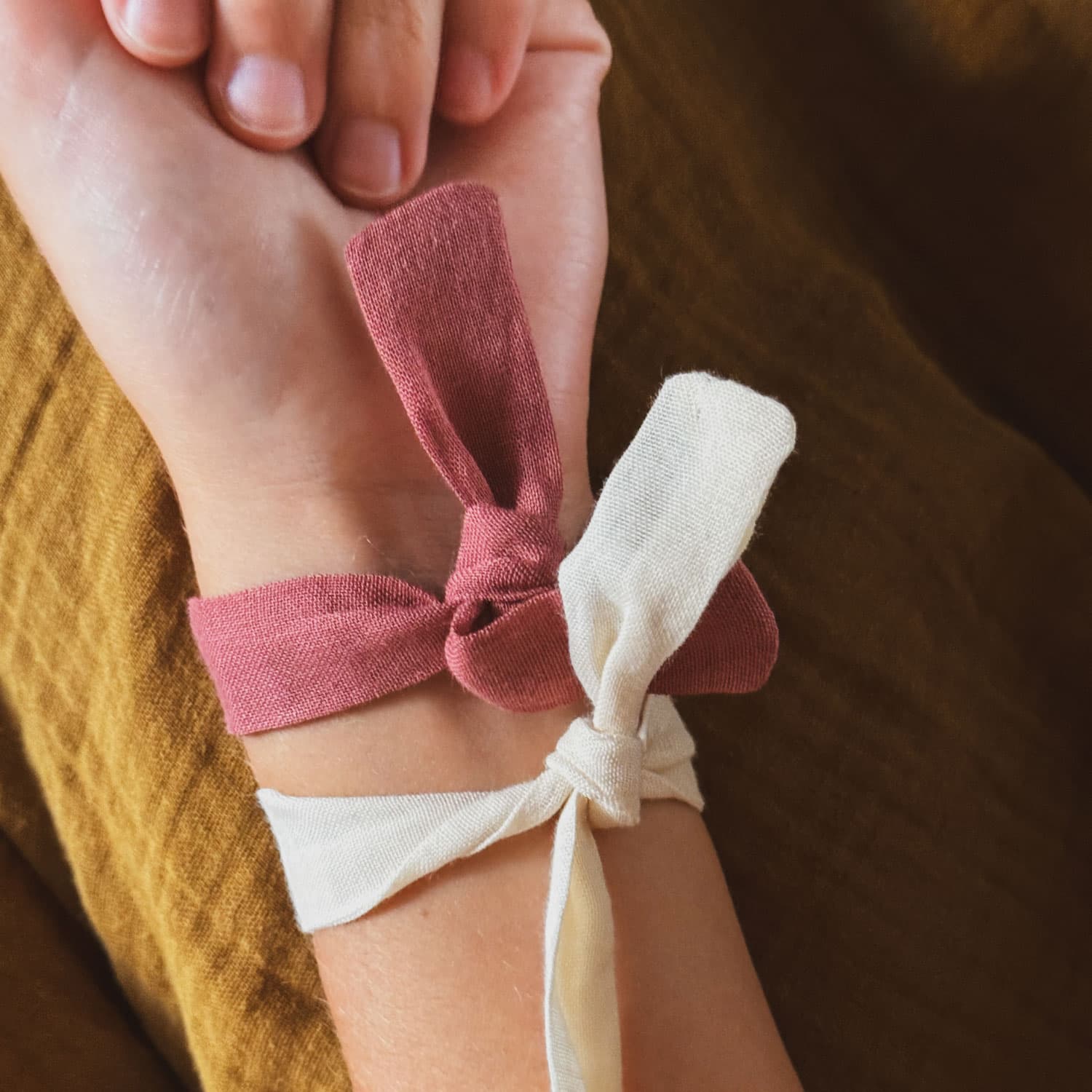 Embroidered Bracelet Love - S000 Natural - n°74 E - Shop - 7400000137056