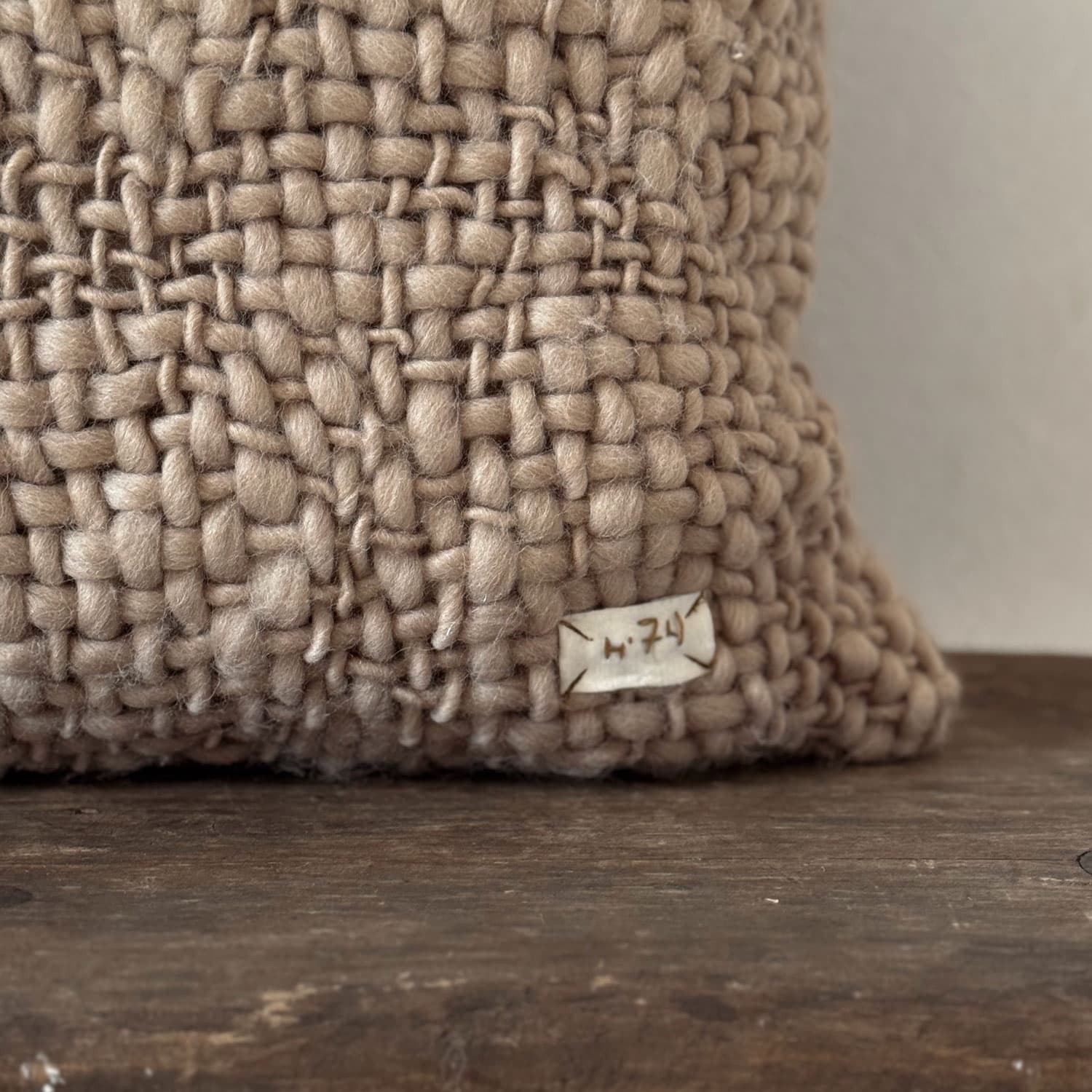 Handwoven Chunky Cushion - WO Wool - S061 Truffle - Rectangle - n°74 E - Shop - 