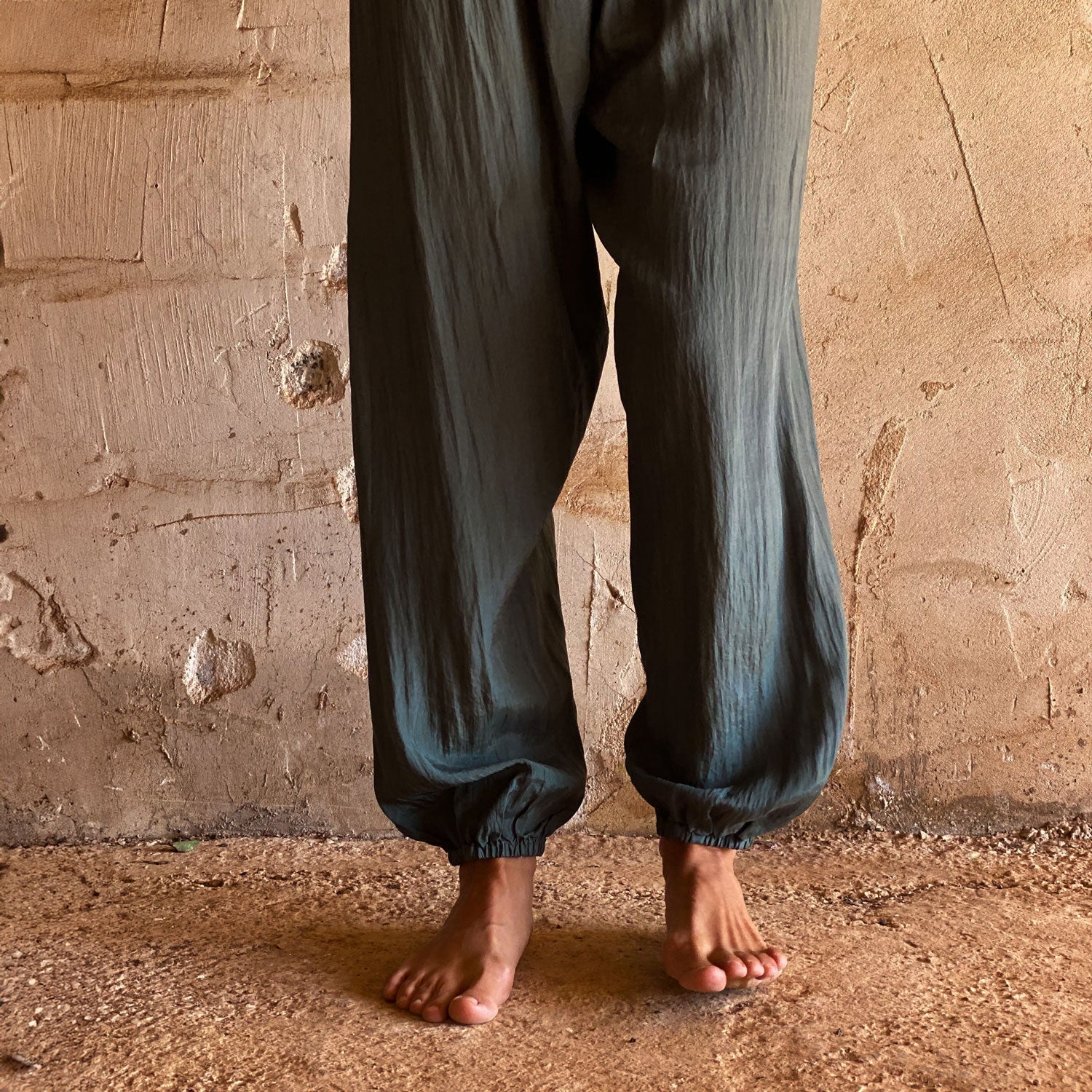 Joe Pants - Women - HS Habotai Silk 40 - S021 Dark Green Grey - n°74 E - Shop - 7400000136660