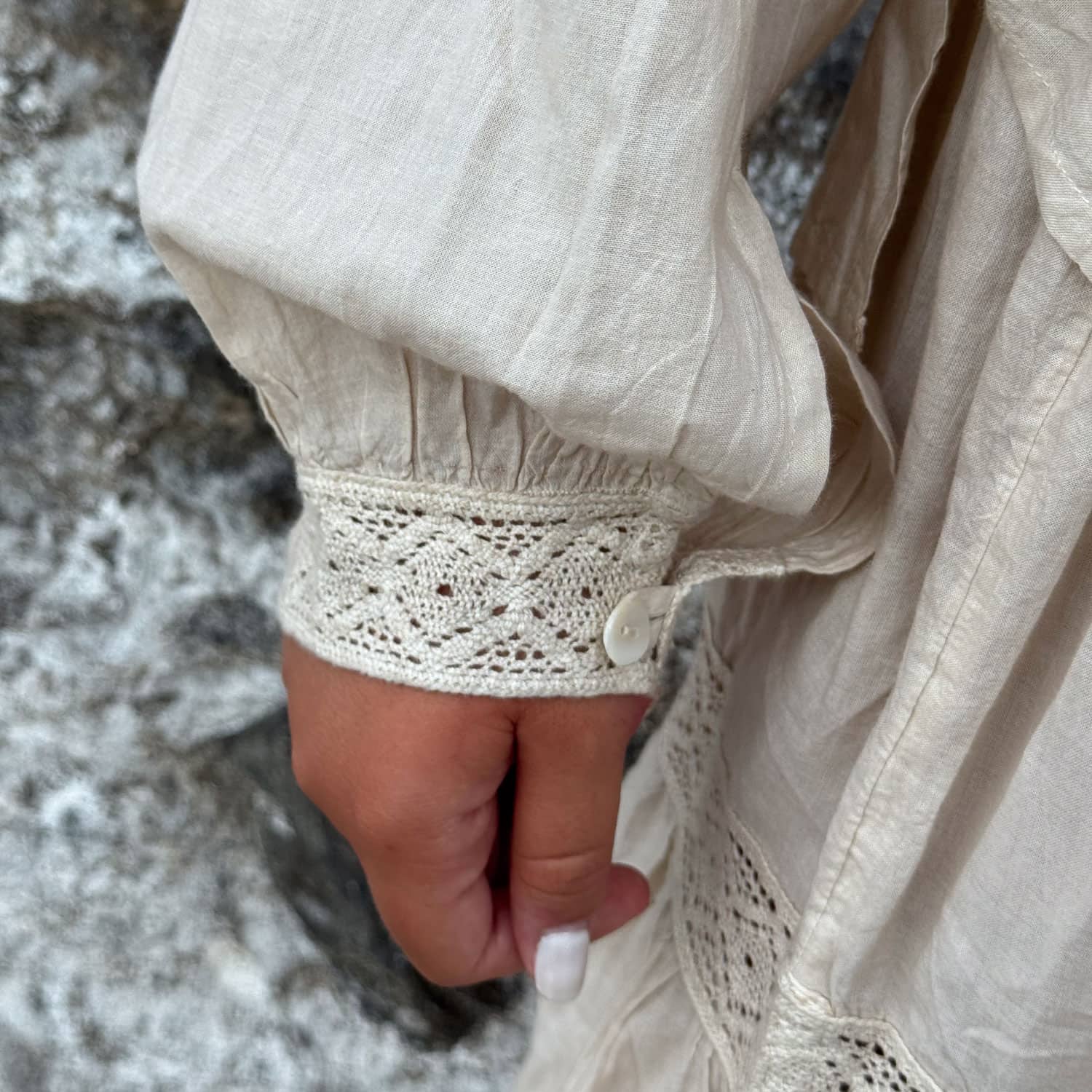 Julieta Shirt - Women - CC Cotton Cambric - S056 Sandy Powder - n°74 E - Shop - 7400000137443