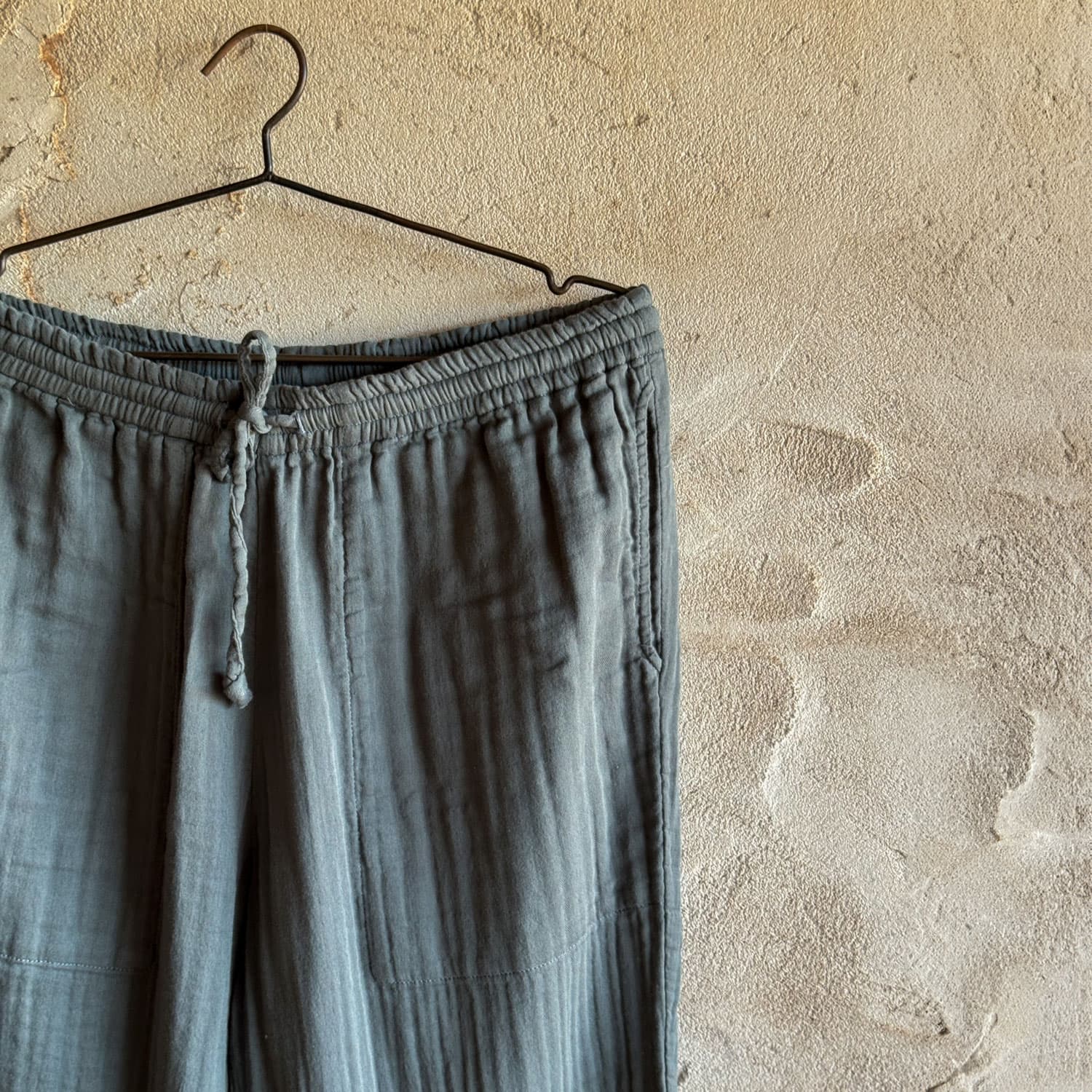 Leo Pants - Men - DS Double Saloo - S032 Ice Blue - n°74 E - Shop - 7400000136939