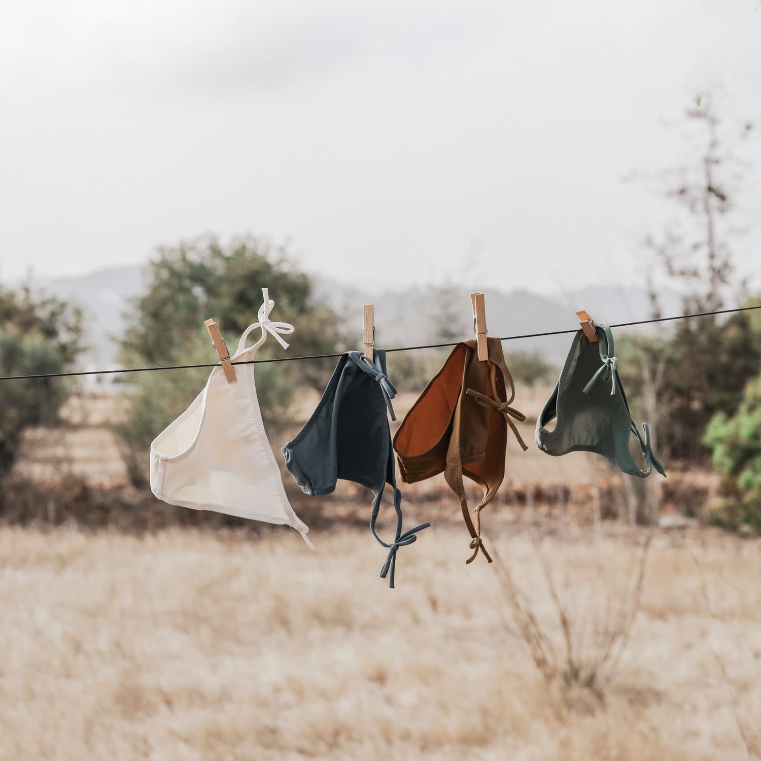 Lily Two Piece Swimsuit - Kids - SE Sensitive Elastane - S032 Ice Blue - n°74 E - Shop - 7400000134225