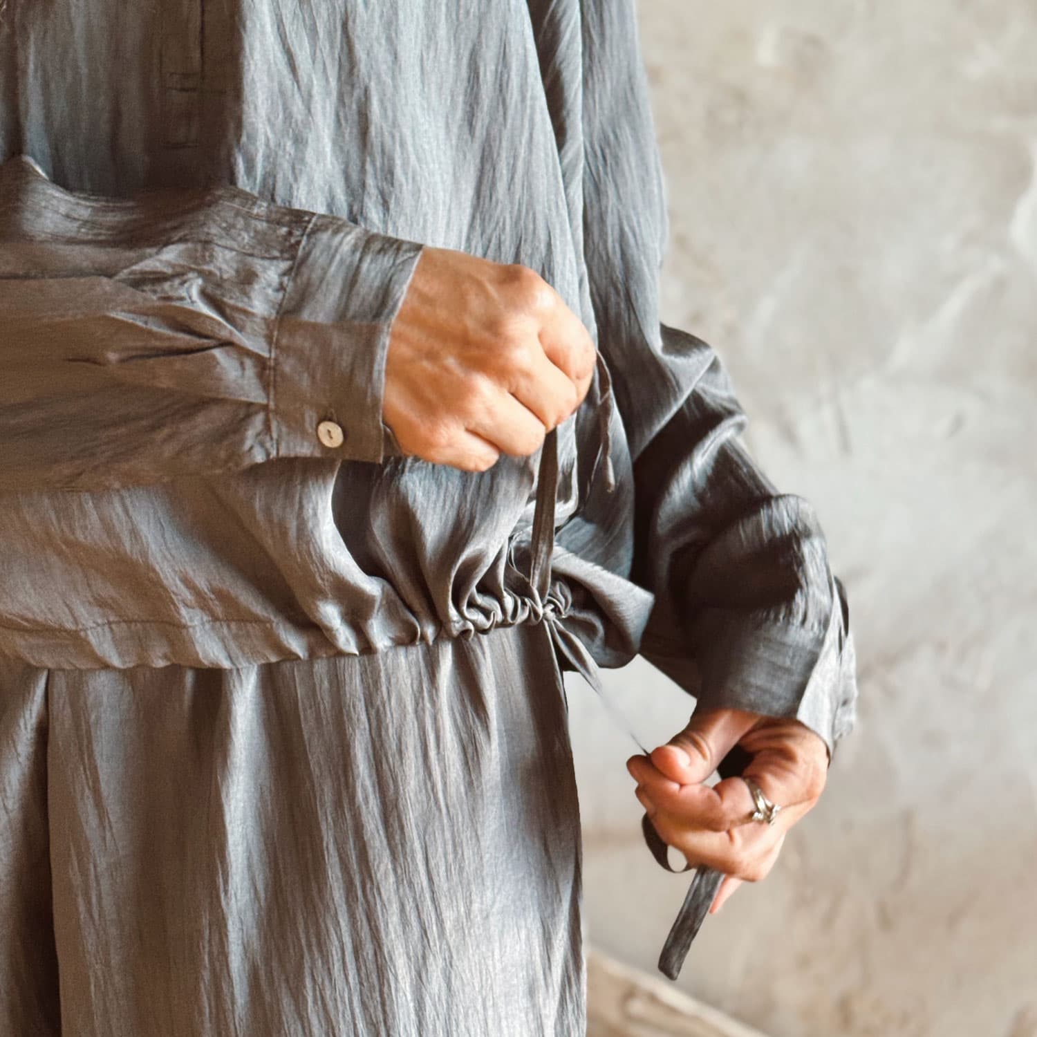 Lisa Shirt - Women - HS Habotai Silk 40 - S045 Stone Grey - n°74 E - Shop - 7400000137509