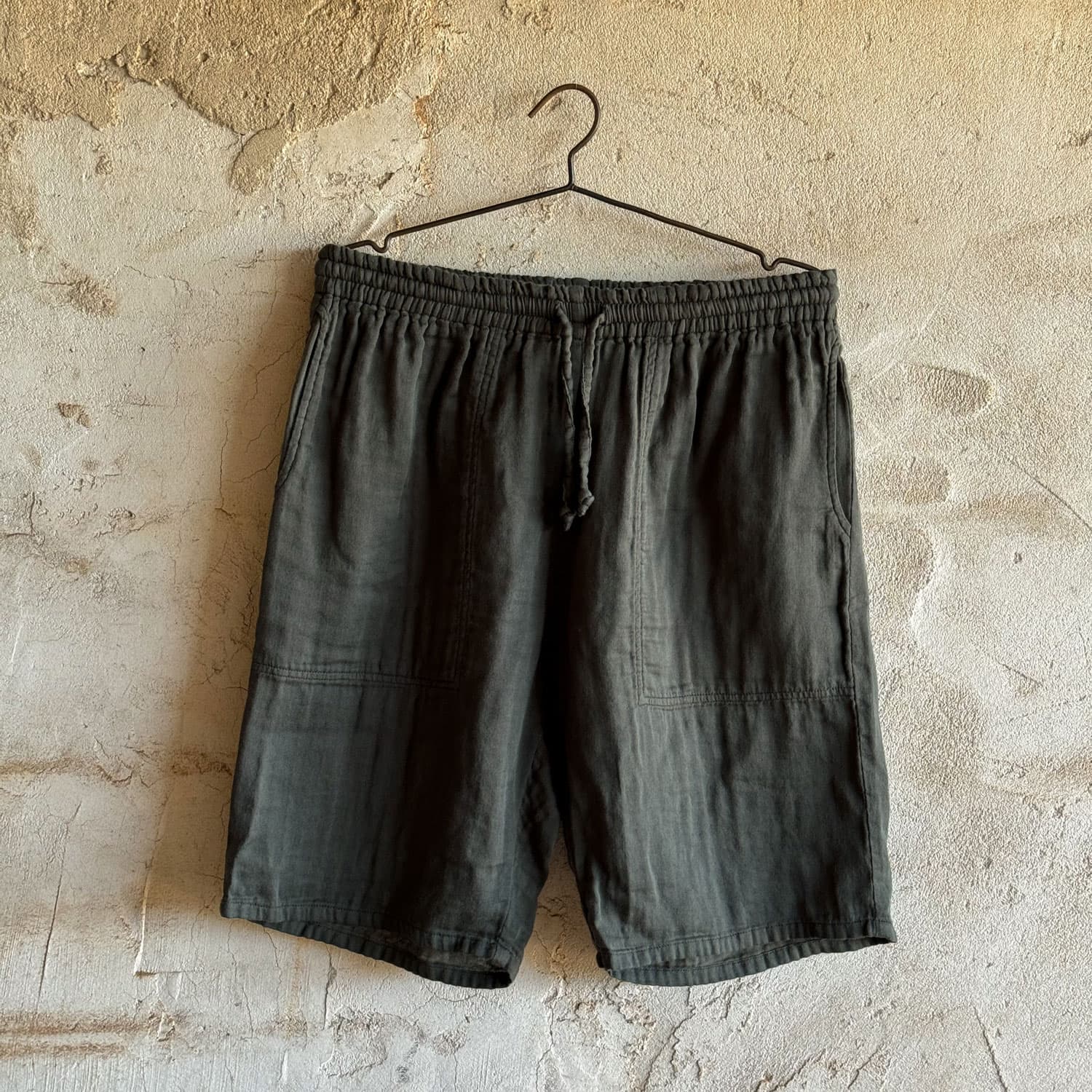Nico Bermuda Shorts - Men - DS Double Saloo - S021 Dark Grey - n°74 E - Shop - 7400000136960