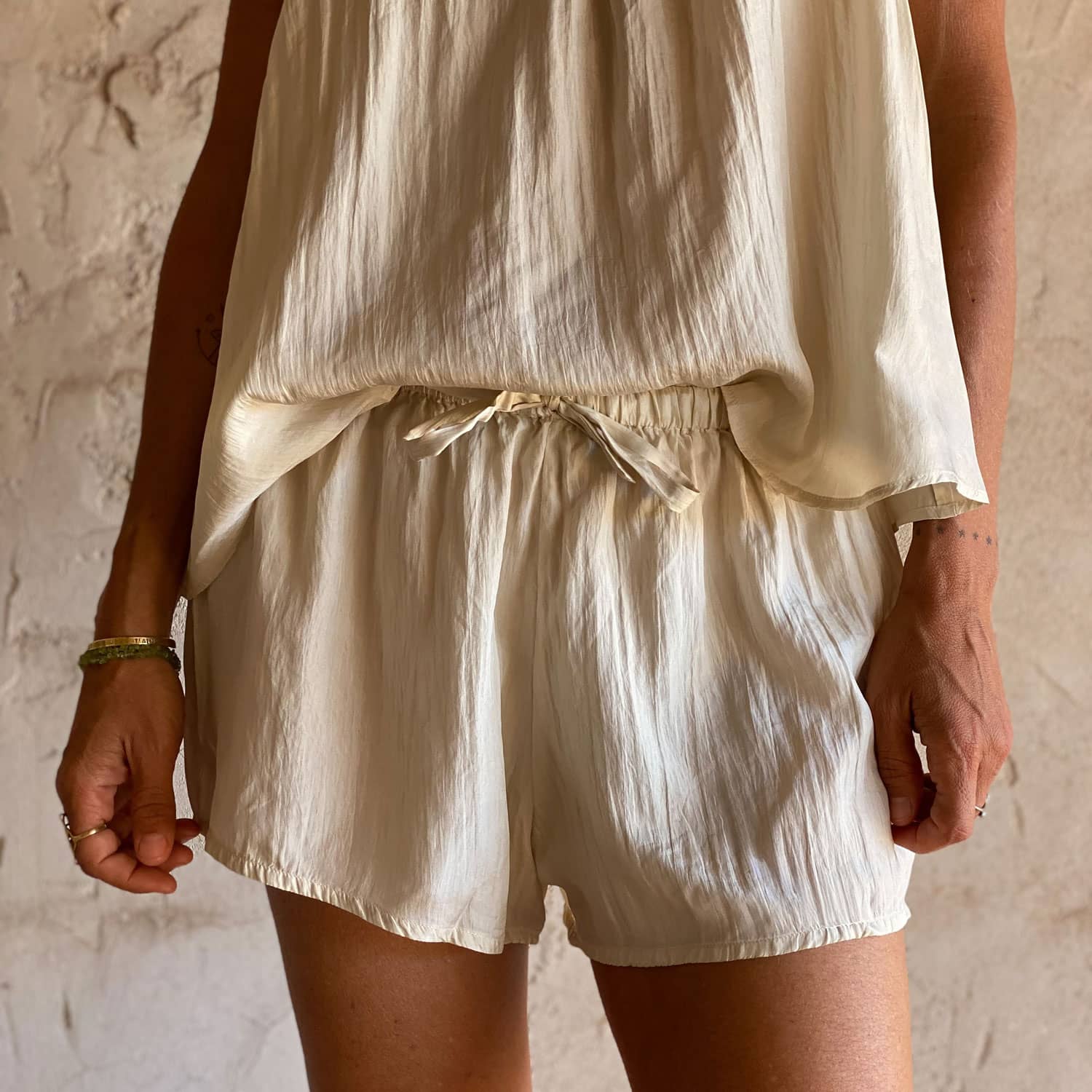 Noa Shorts - Women - HS Habotai Silk 40 - S000 Natural - n°74 E - Shop - 7400000136667