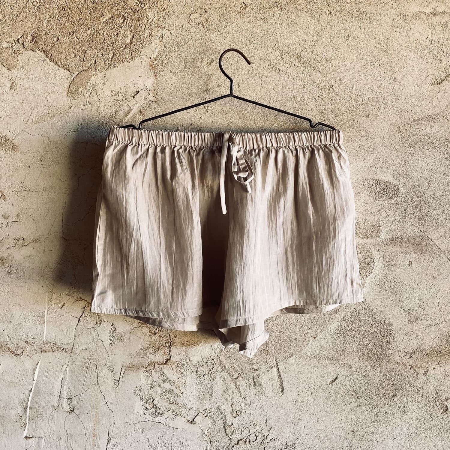 Noa Shorts - Women - HS Habotai Silk 40 - S018 Powder - n°74 E - Shop - 7400000136669
