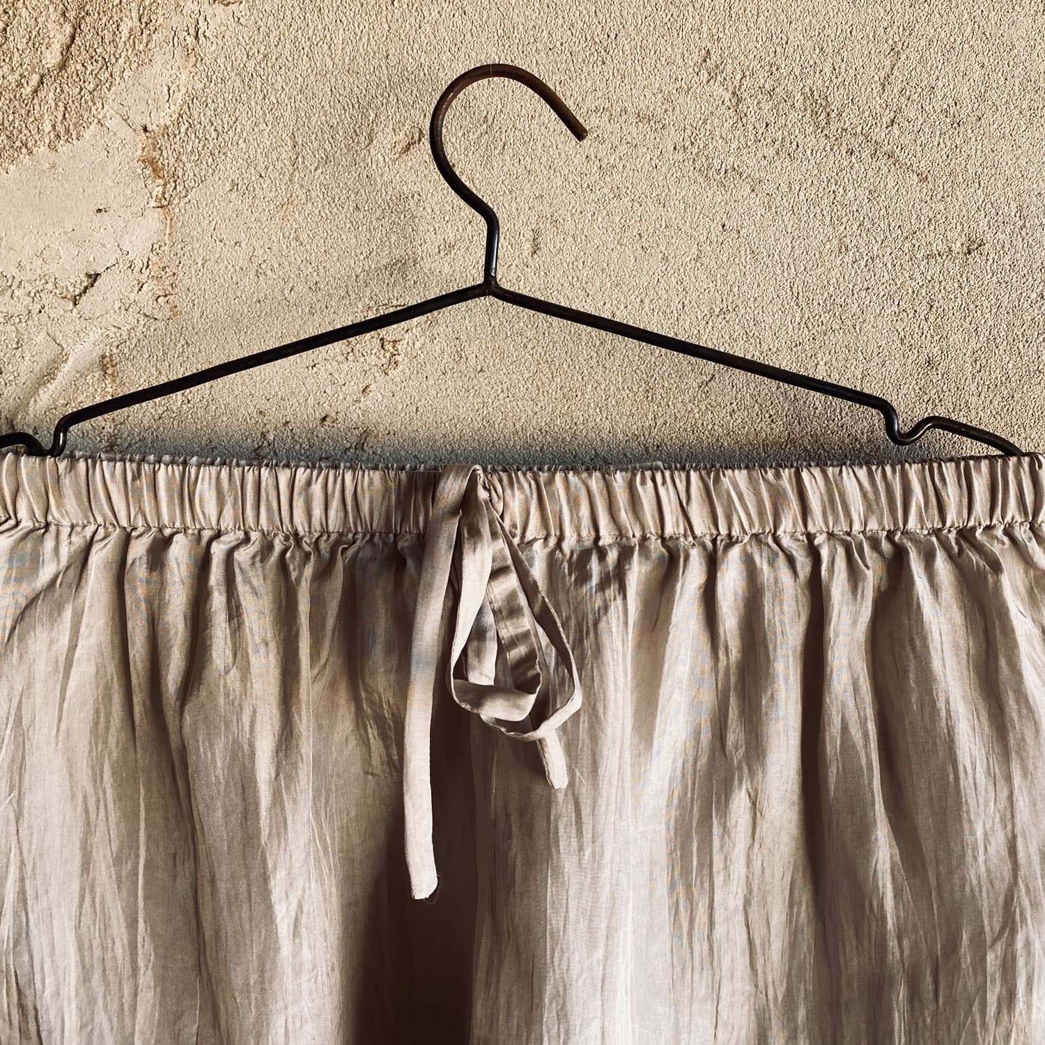 Noa Shorts - Women - HS Habotai Silk 40 - S018 Powder - n°74 E - Shop - 7400000136669