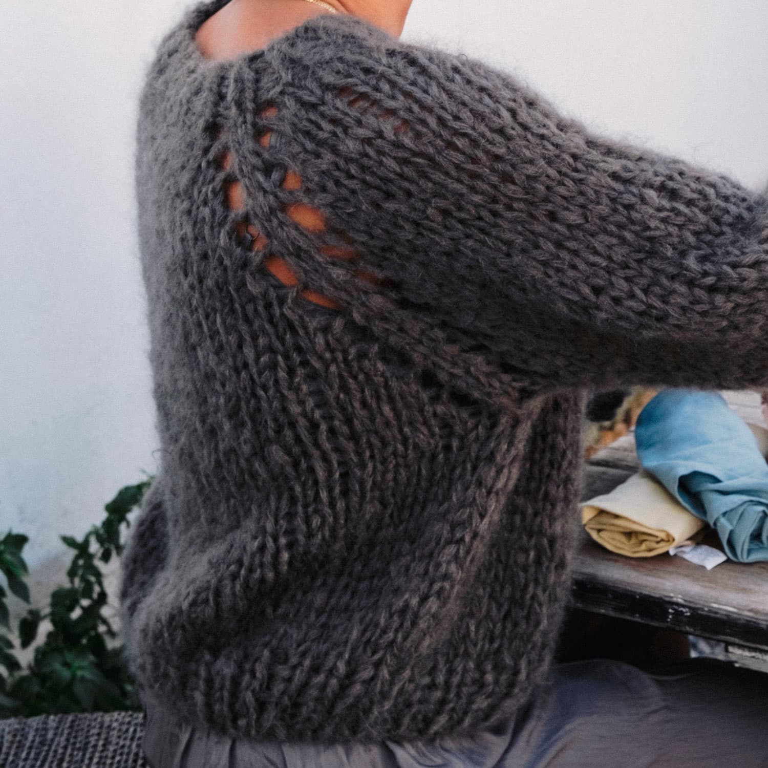 Paulina Vest - Women - MO Mohair - S045 Stone Grey - n°74 E - Shop - 7400000135866